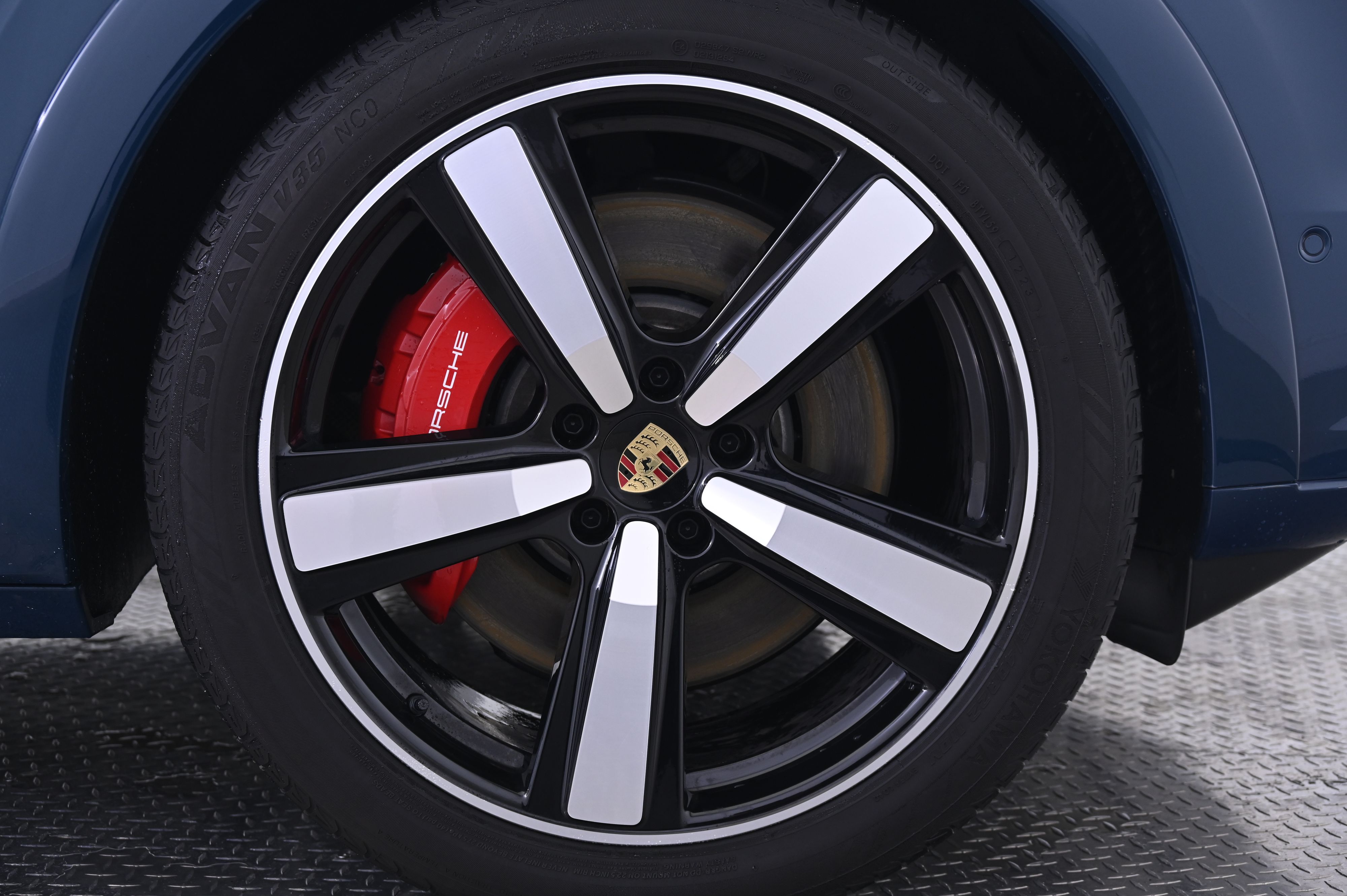 Thumbnail: 2024 Porsche Cayenne - 14