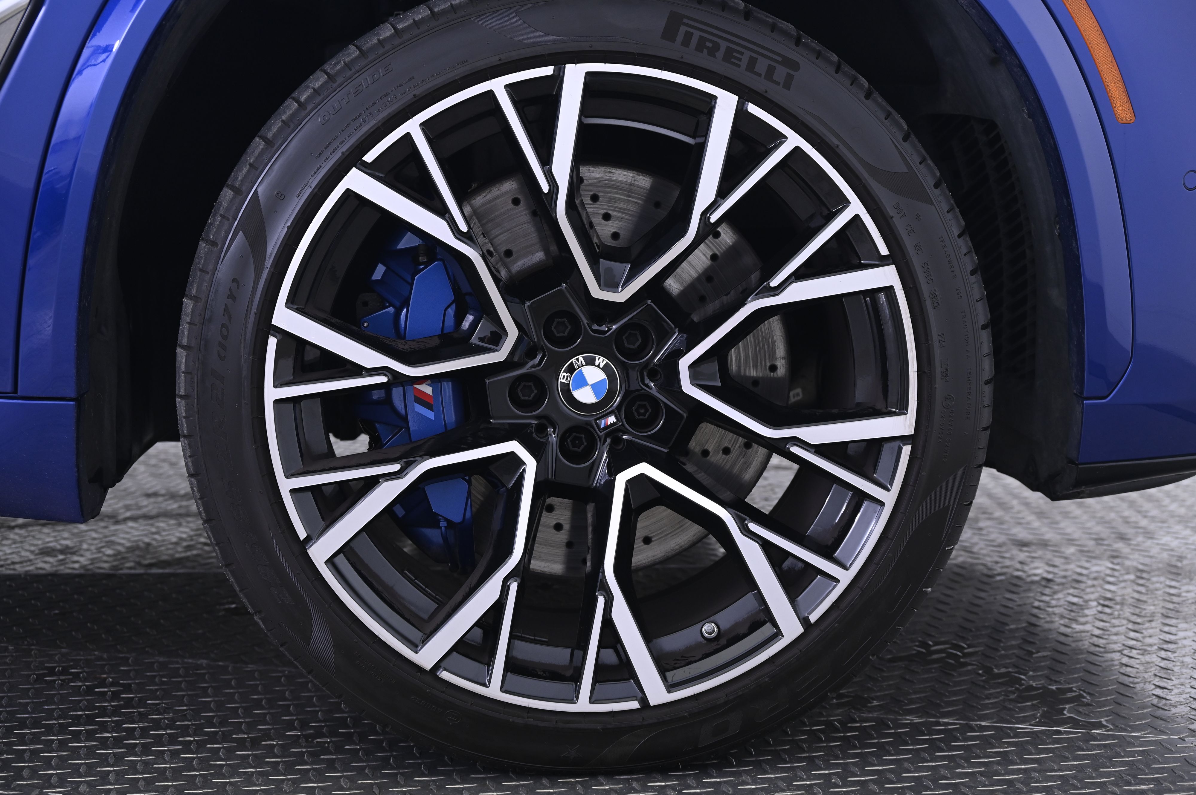 Thumbnail: 2022 BMW X5 - 14
