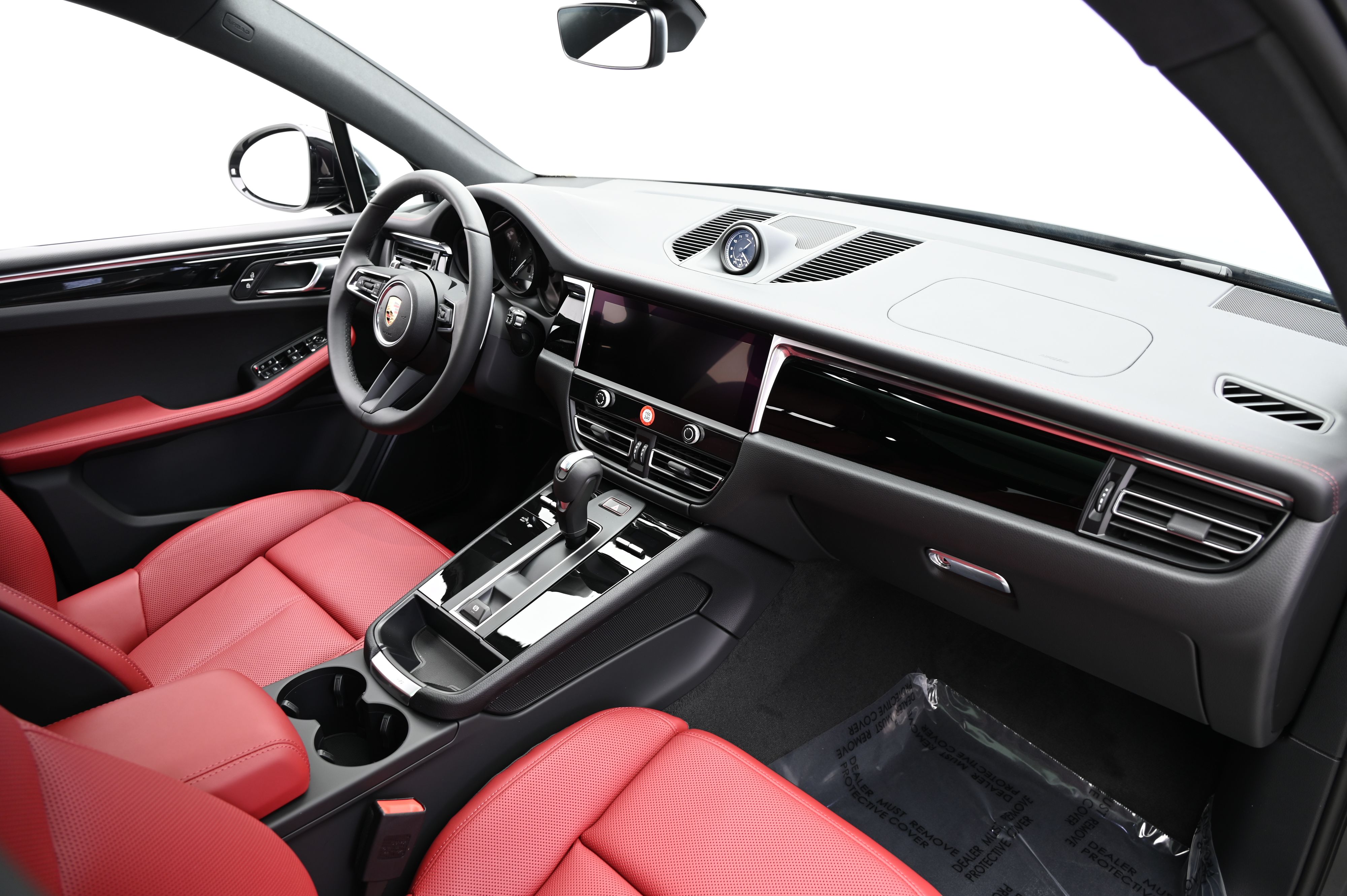 Thumbnail: 2025 Porsche Macan - 28