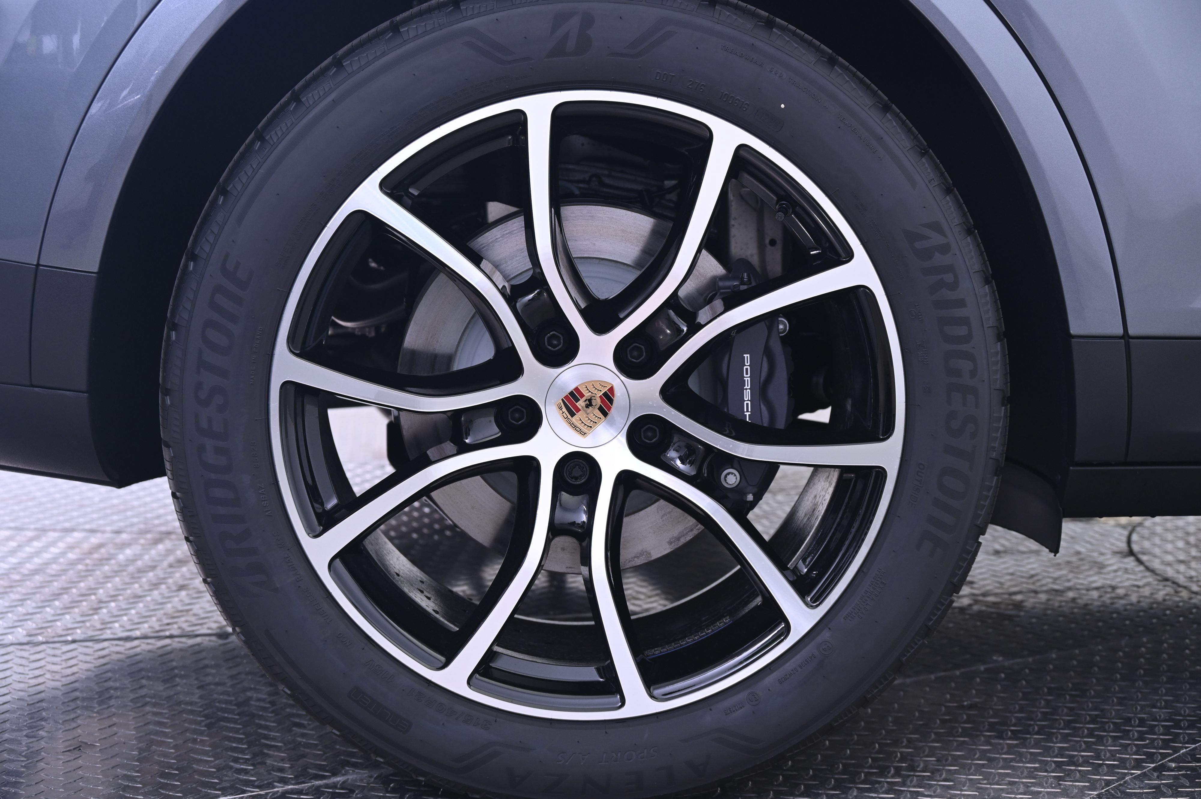 Thumbnail: 2026 Porsche Cayenne - 13