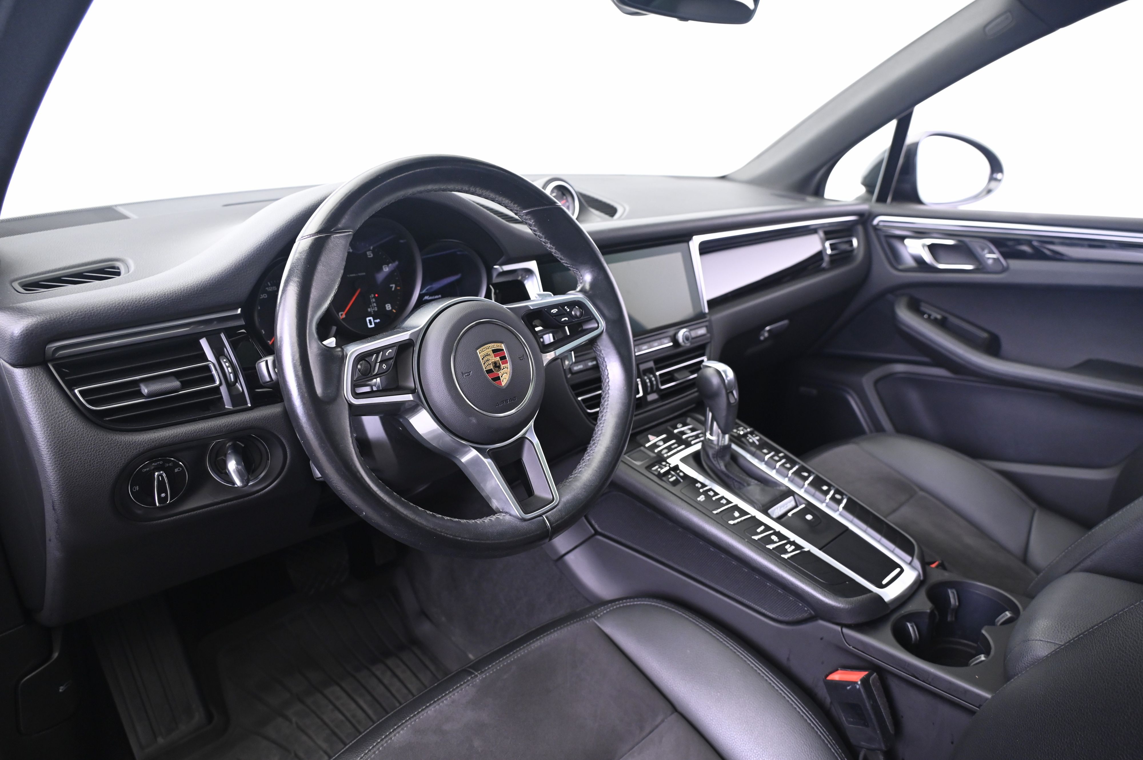 Thumbnail: 2019 Porsche Macan - 4