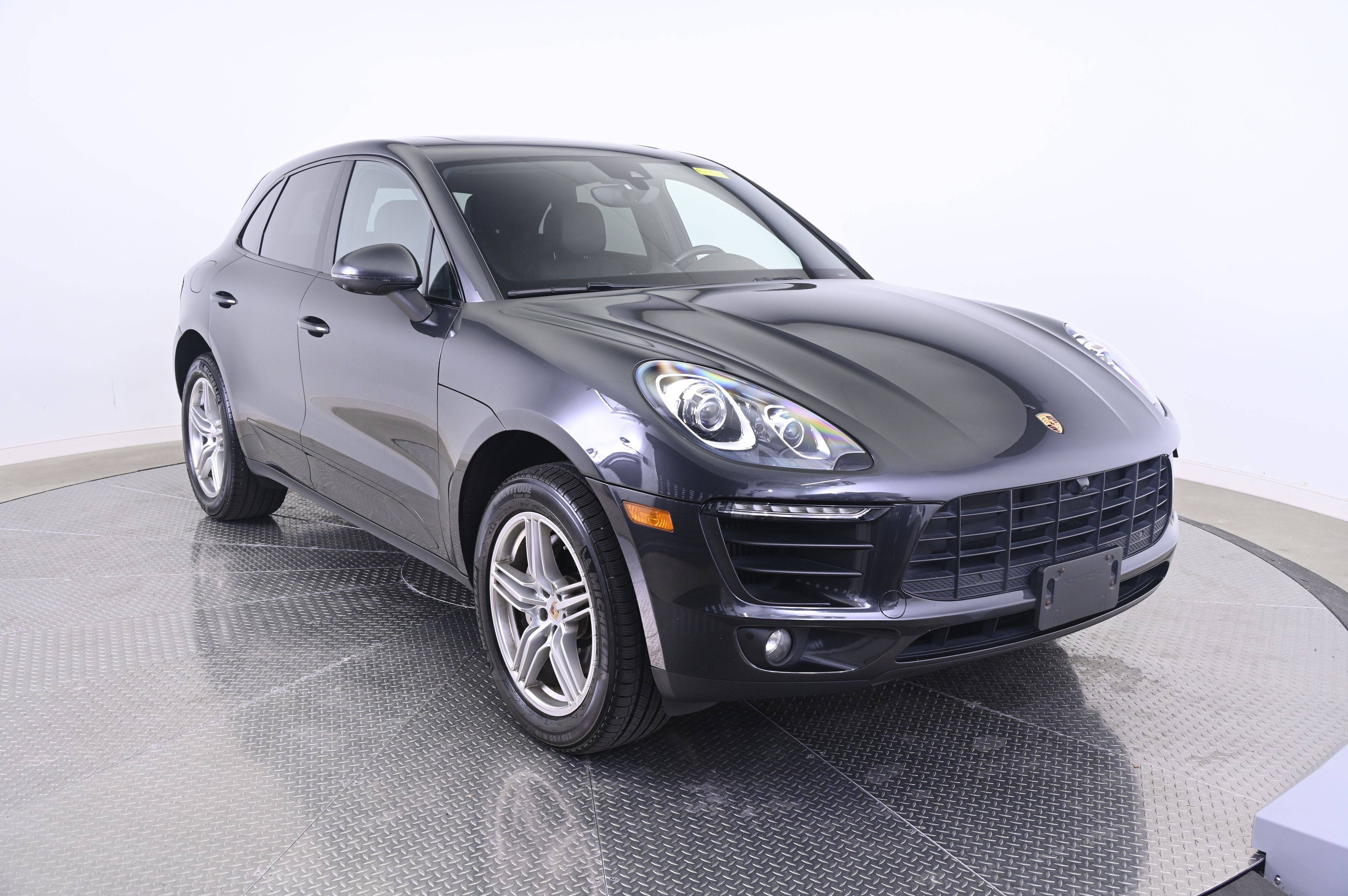 Thumbnail: 2017 Porsche Macan - 9