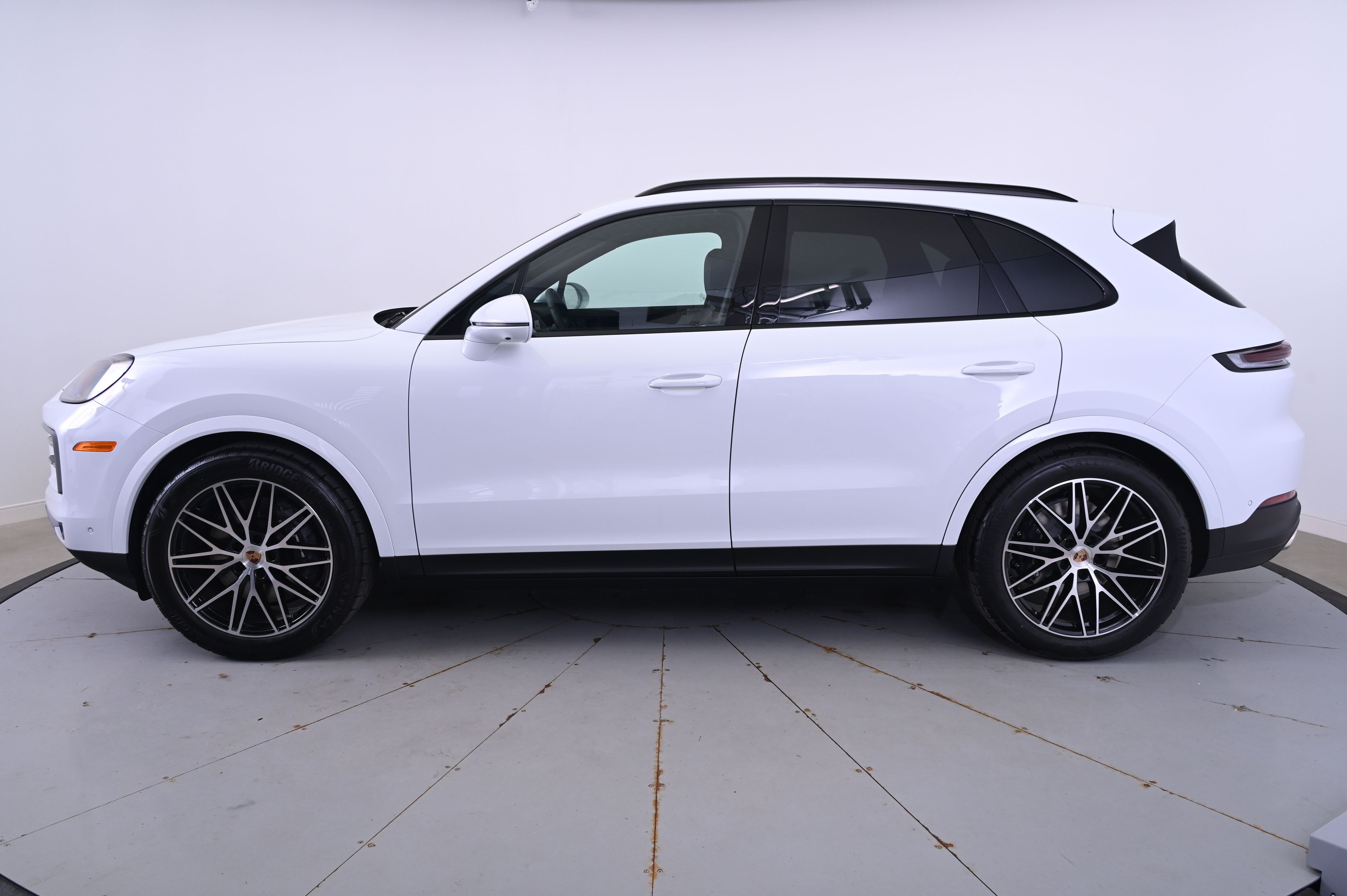 Thumbnail: 2025 Porsche Cayenne - 2