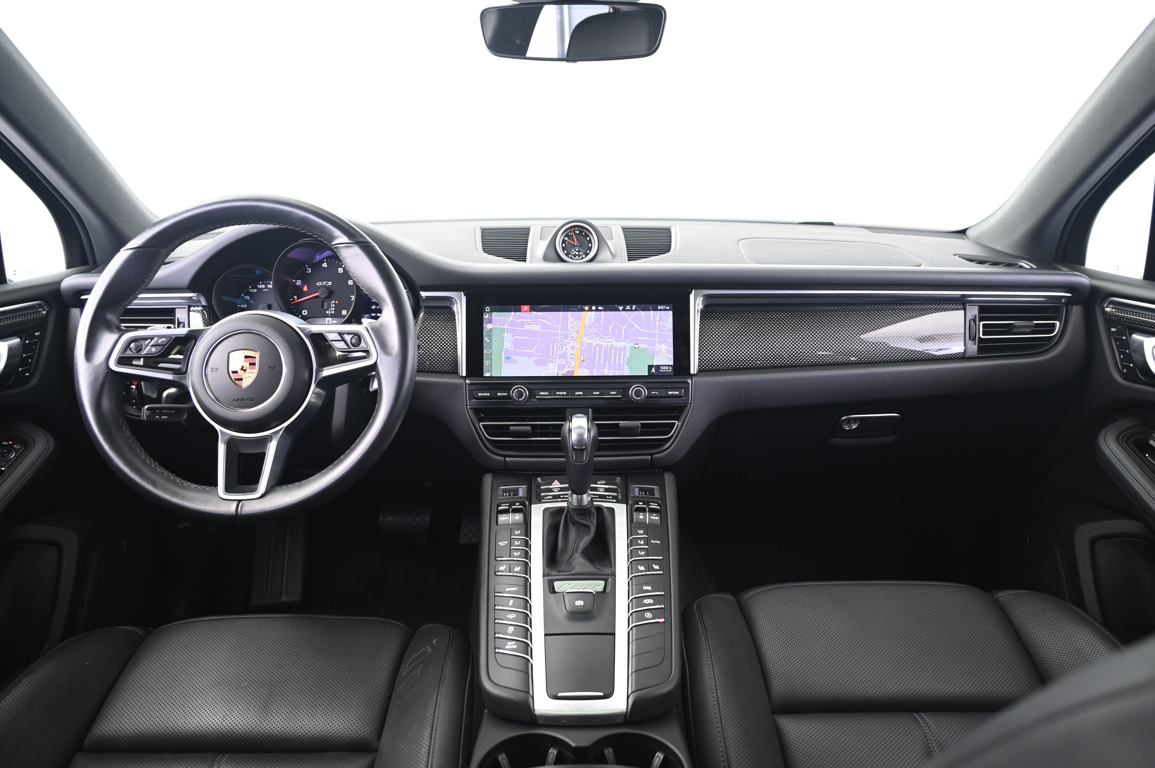 Thumbnail: 2021 Porsche Macan - 31