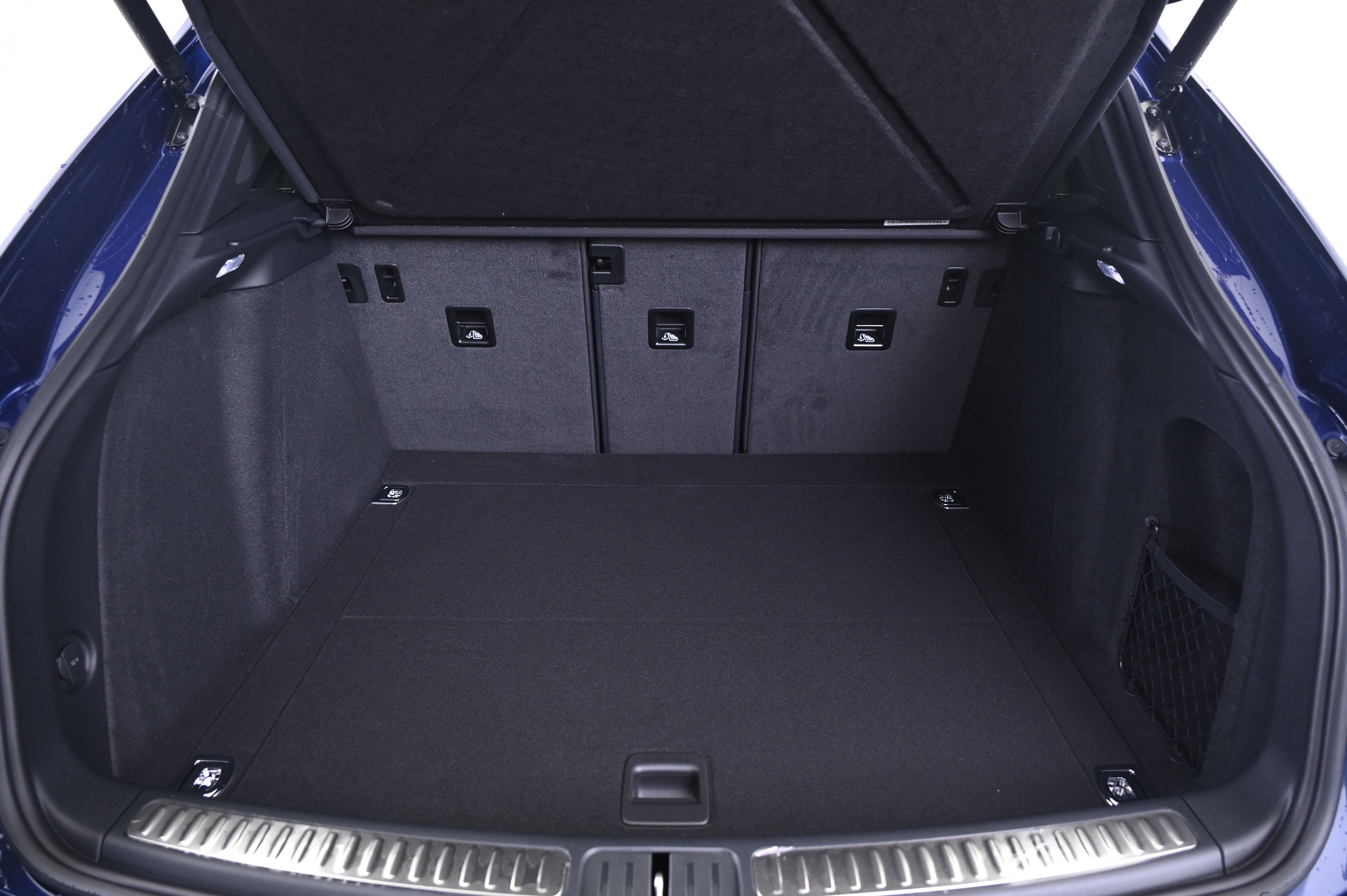 Thumbnail: 2026 Porsche Macan - 15