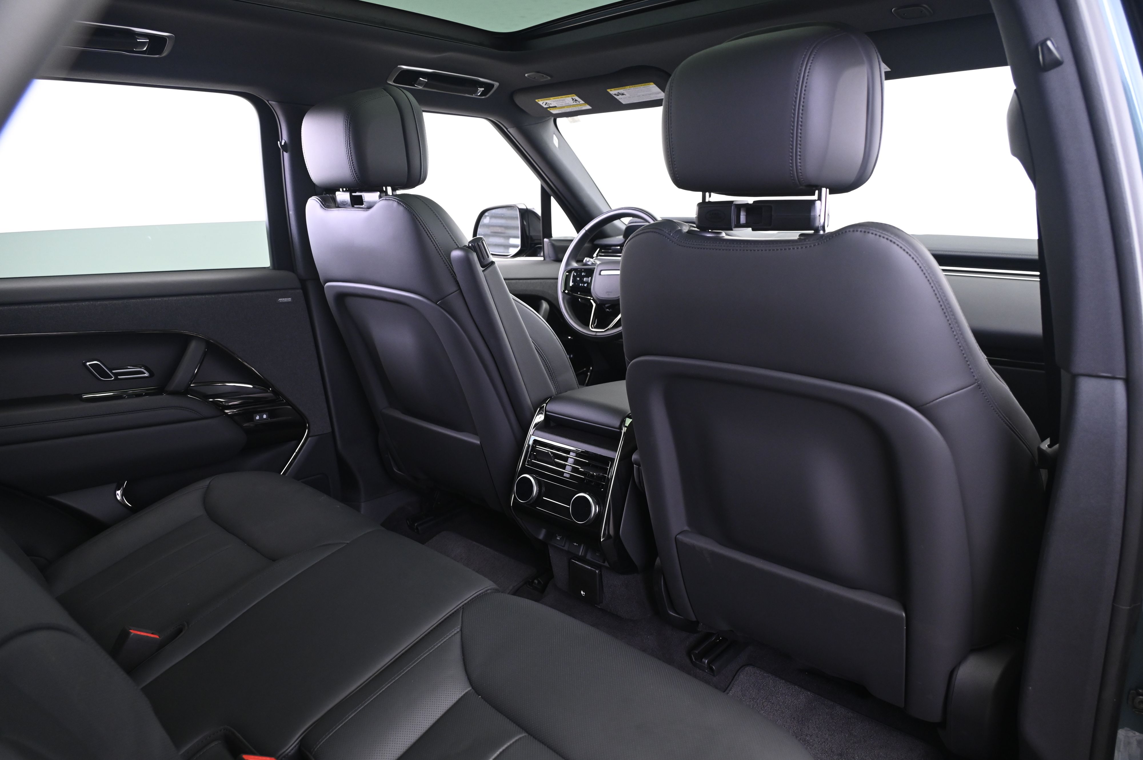 Thumbnail: 2024 Land Rover Range Rover Sport - 17