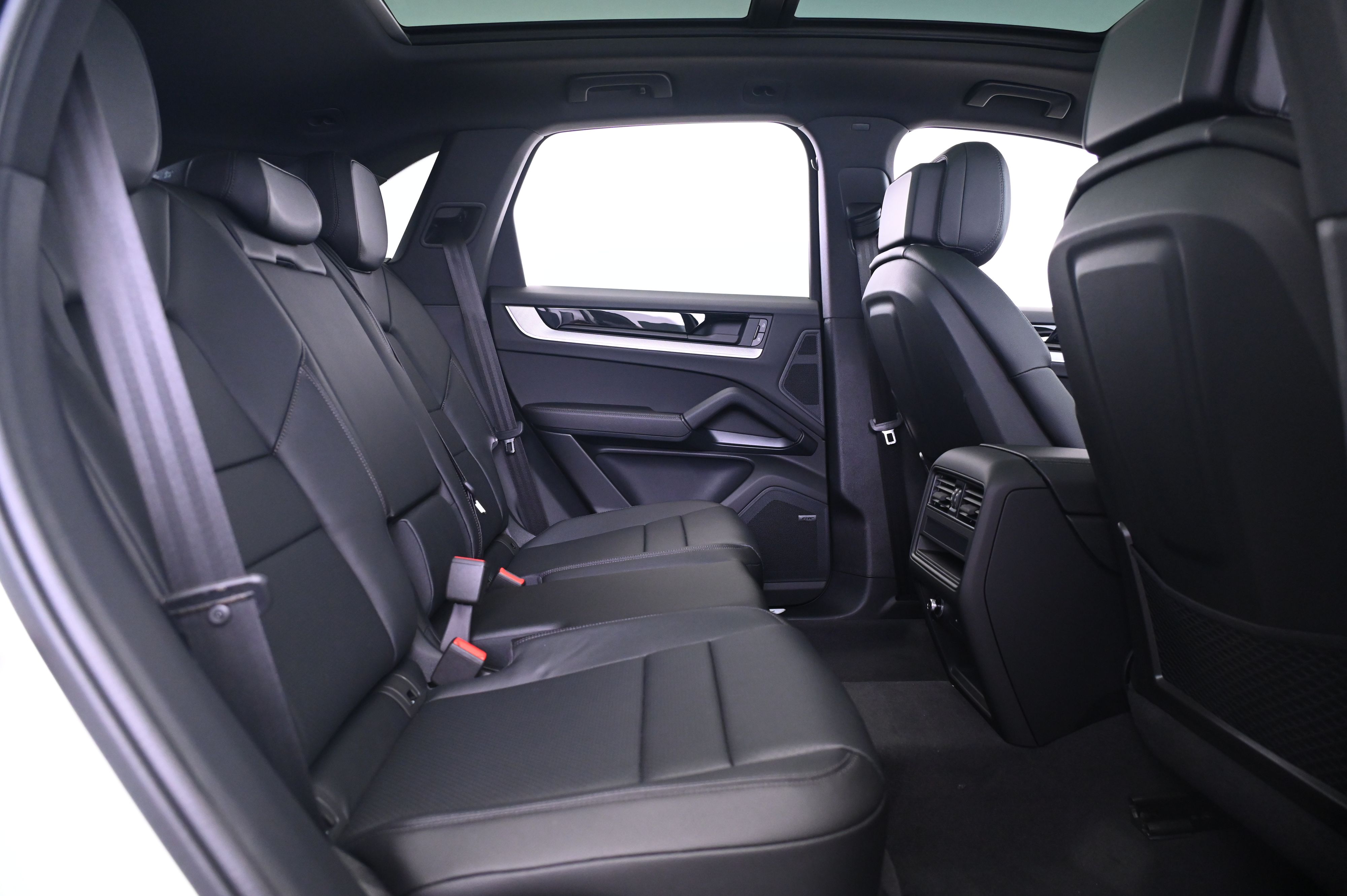 Thumbnail: 2025 Porsche Cayenne - 23