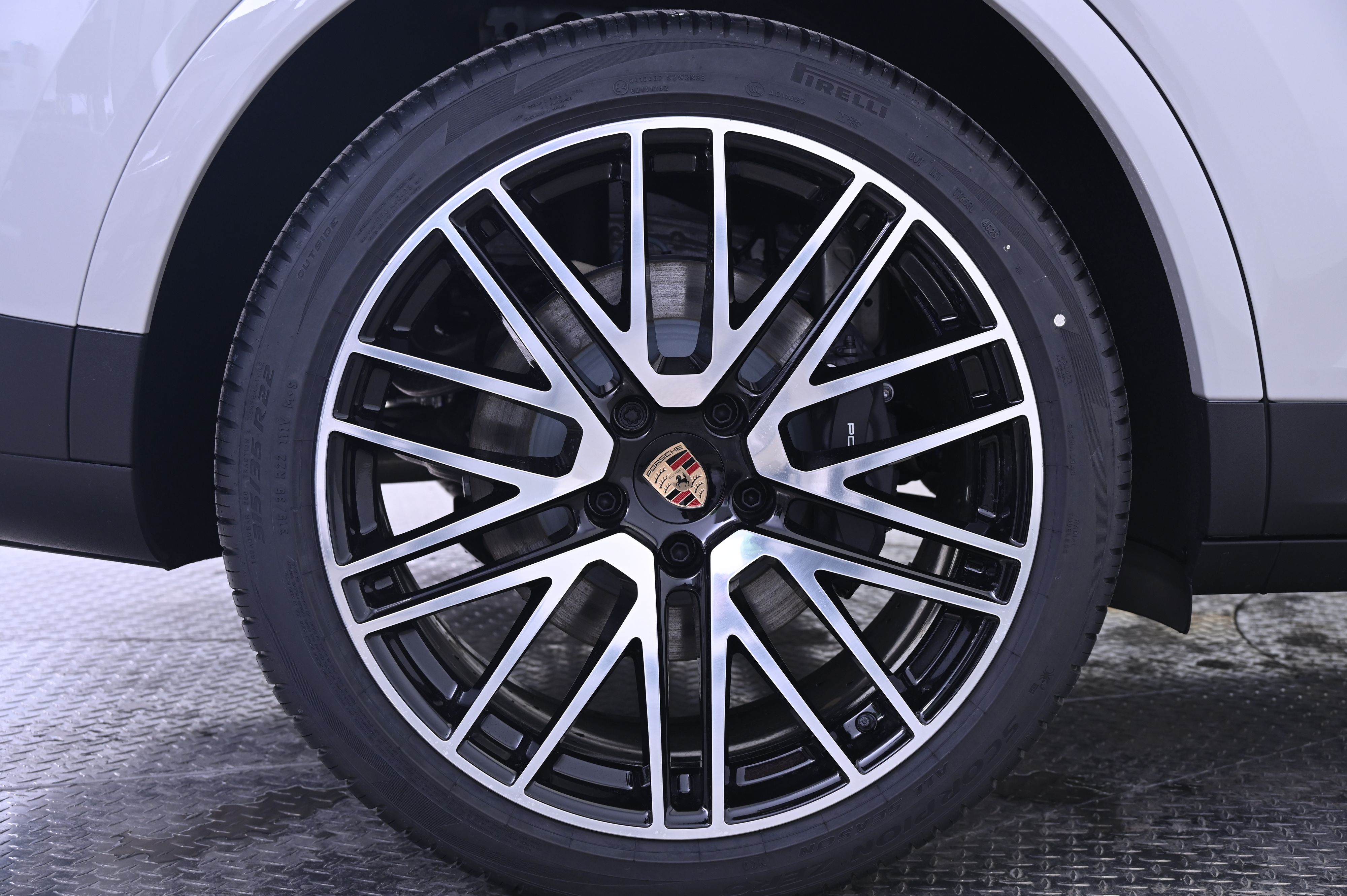 Thumbnail: 2026 Porsche Cayenne - 13