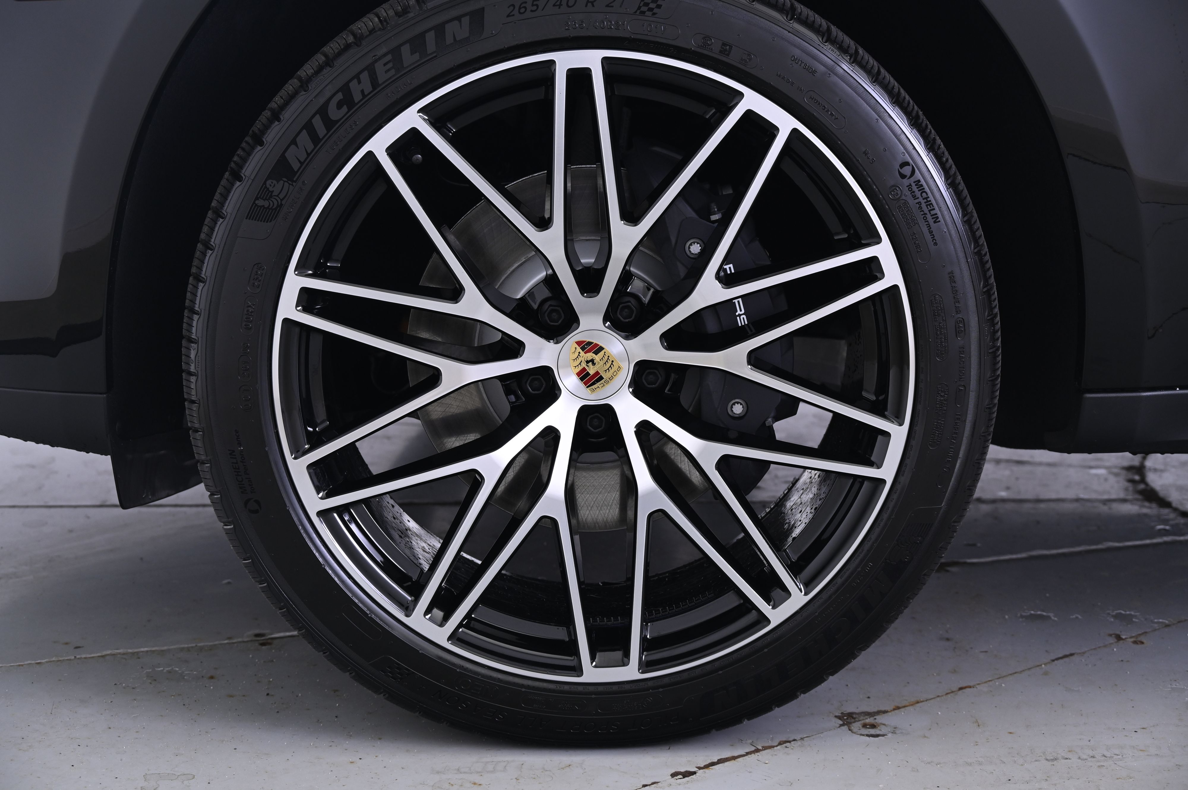 Thumbnail: 2026 Porsche Macan - 11