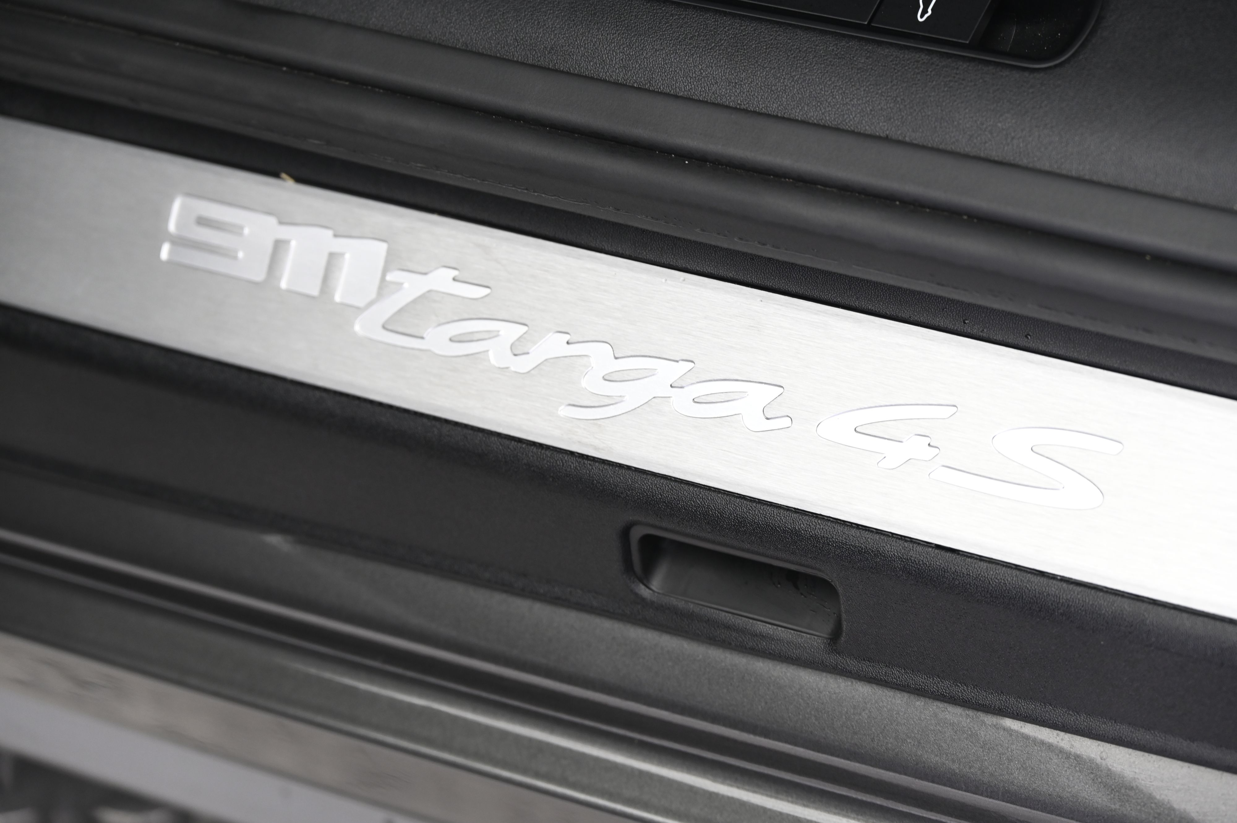 Thumbnail: 2022 Porsche 911 - 27