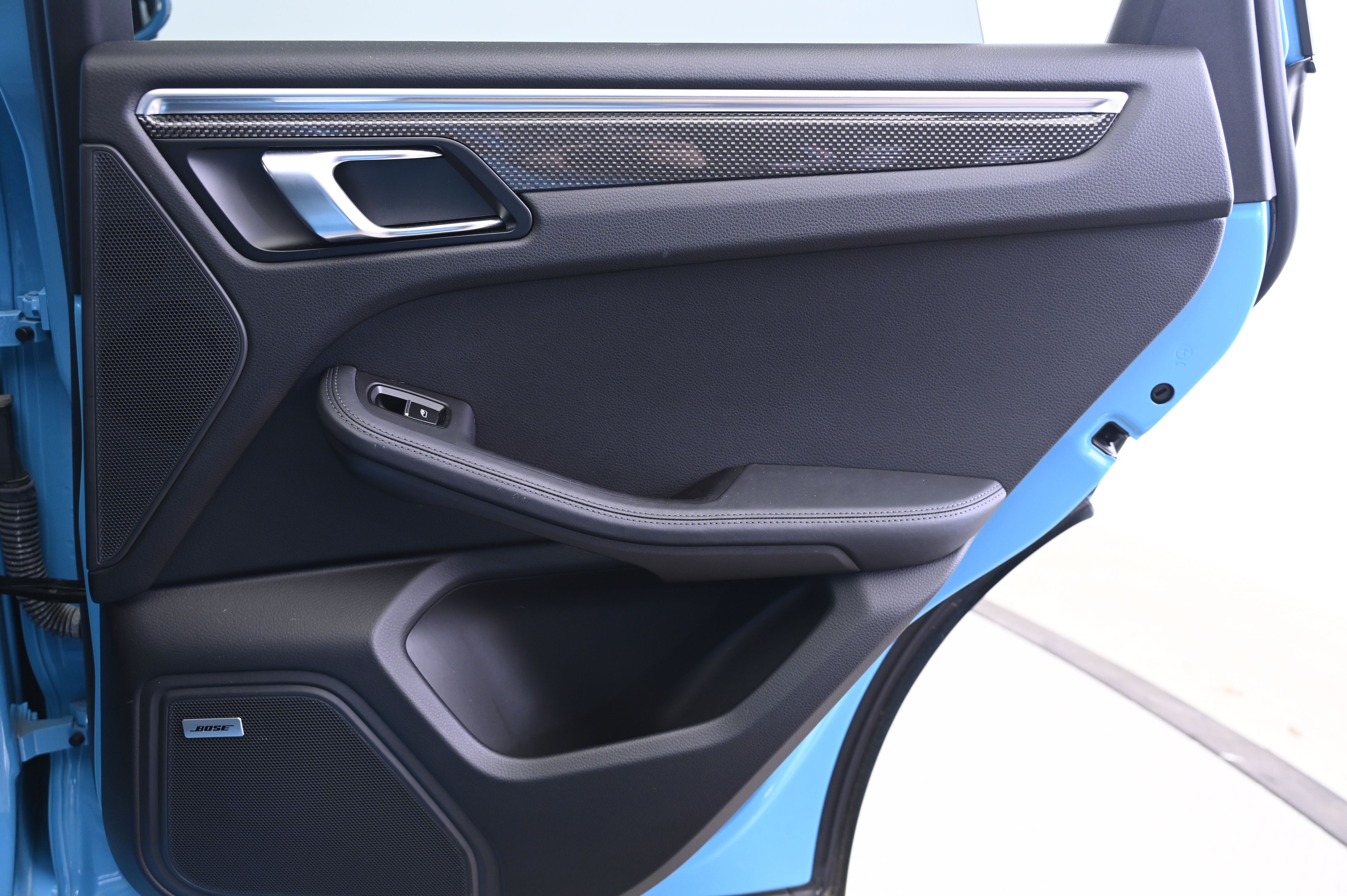 Thumbnail: 2021 Porsche Macan - 16