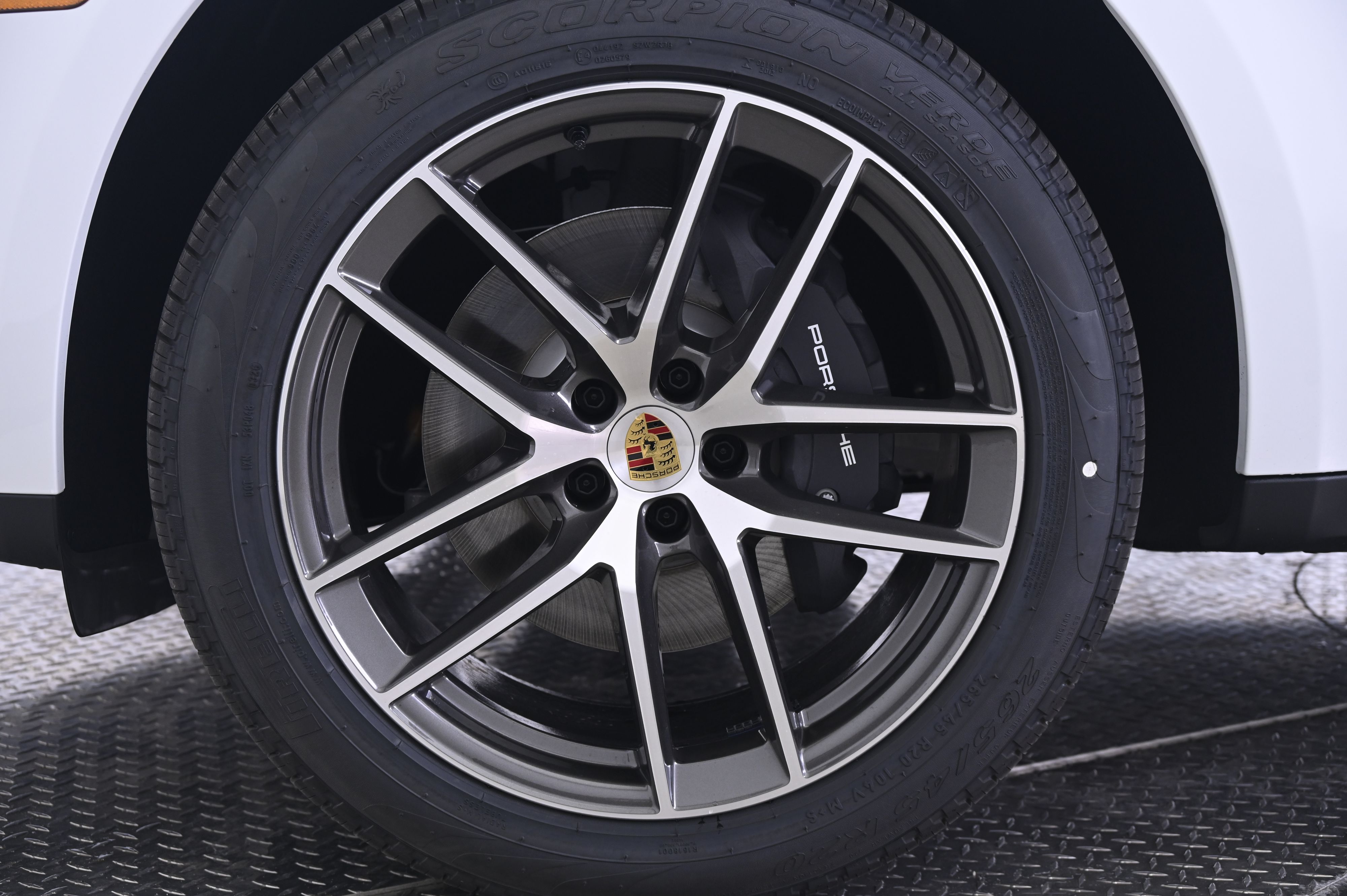 Thumbnail: 2026 Porsche Macan - 11