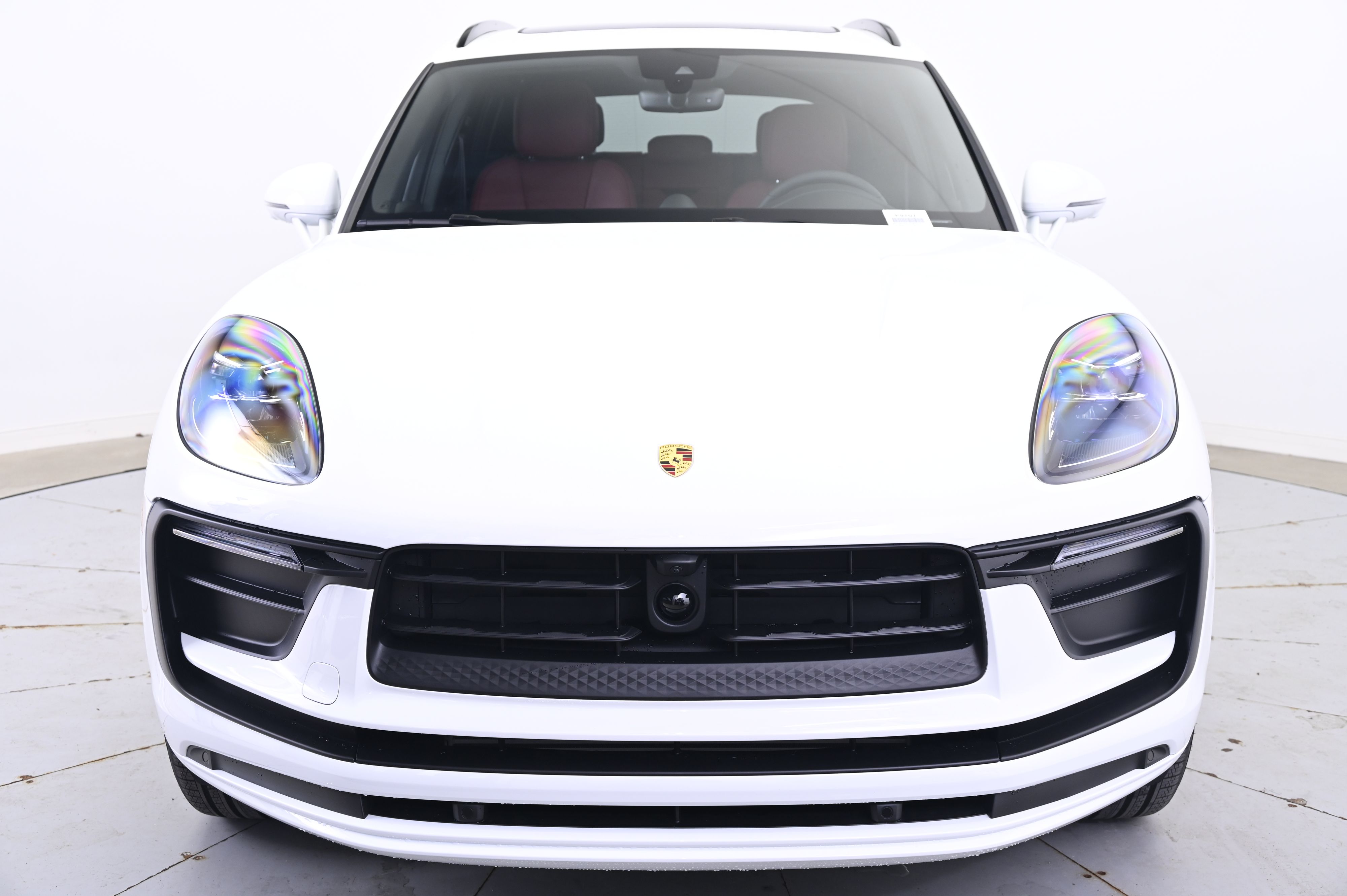 Thumbnail: 2026 Porsche Macan - 10