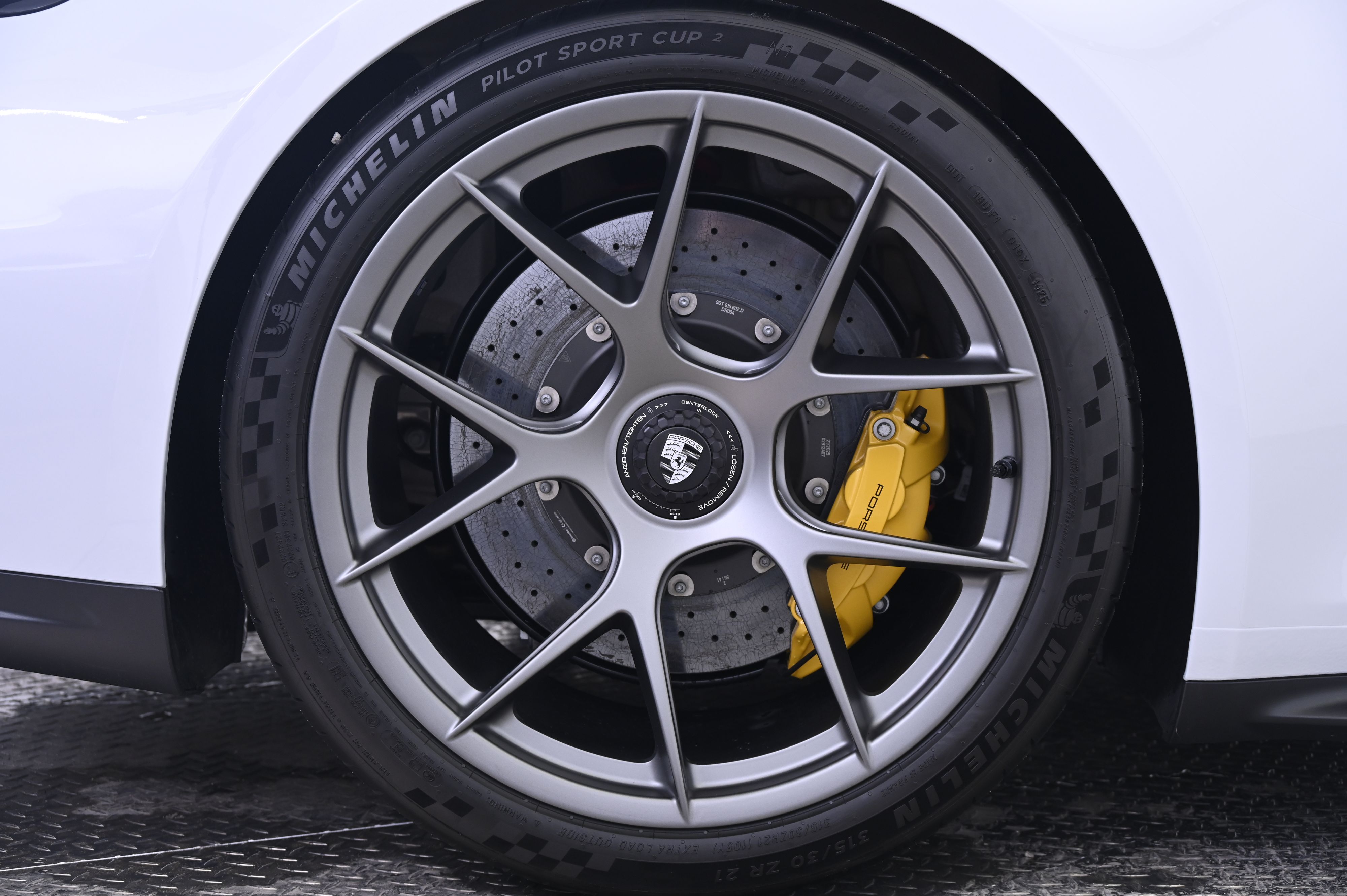 Thumbnail: 2025 Porsche 911 - 13