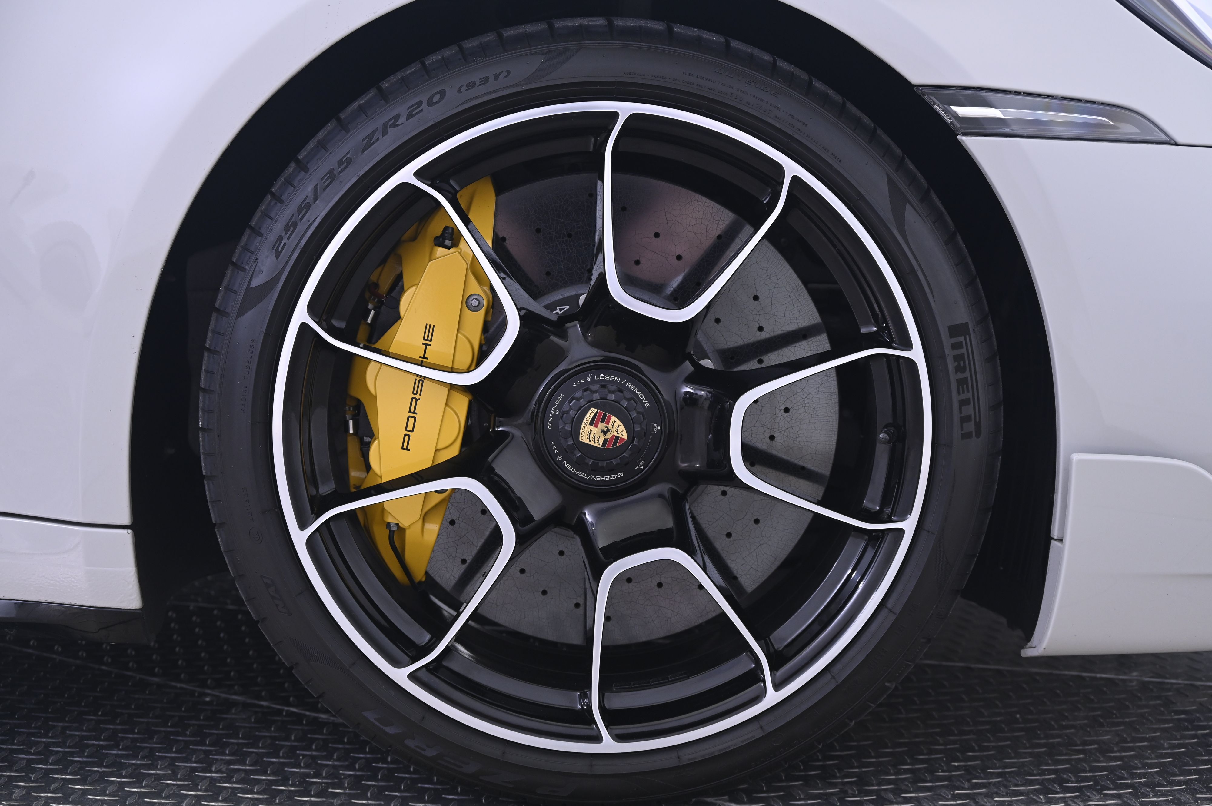 Thumbnail: 2021 Porsche 911 - 14