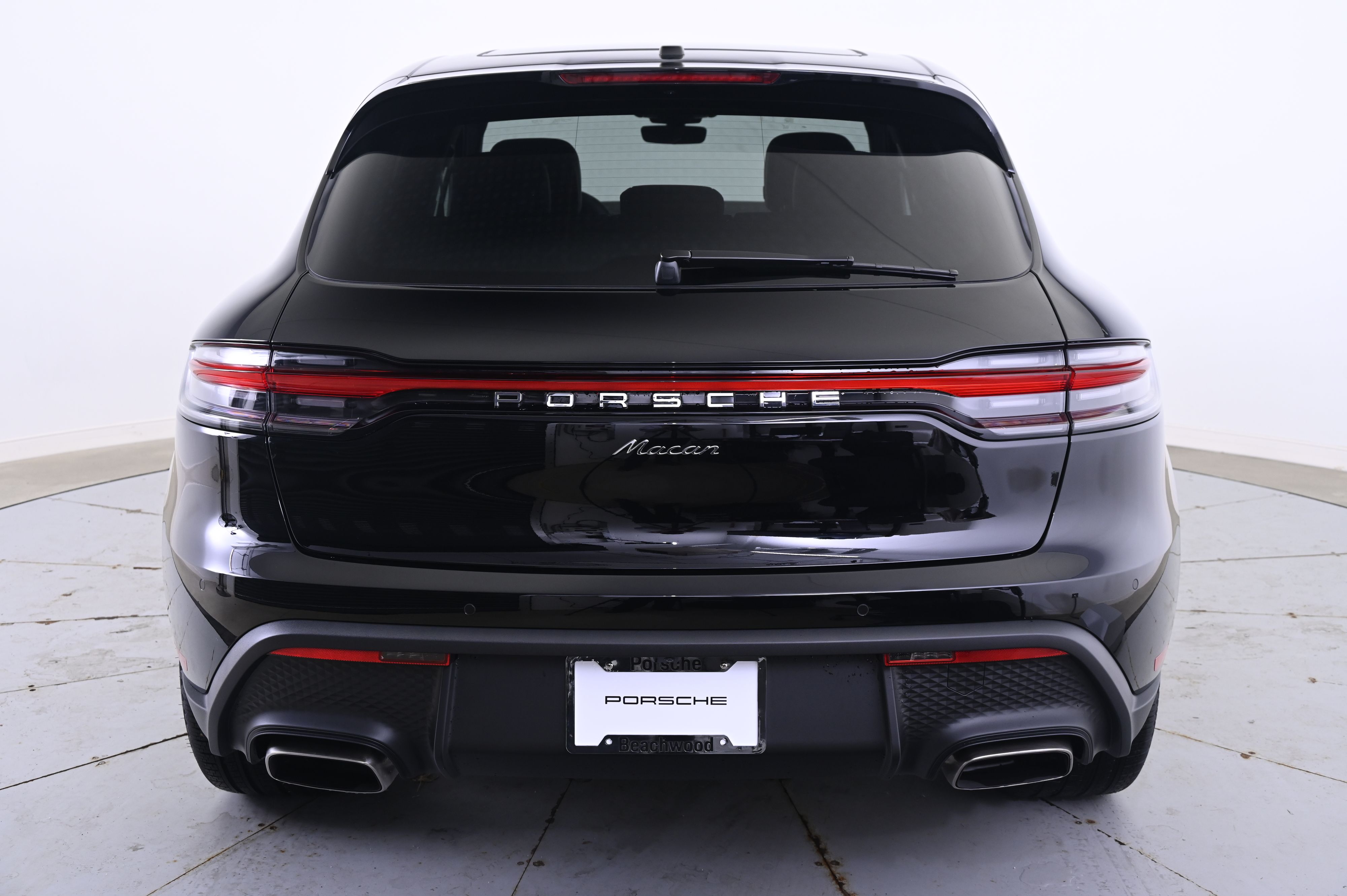 Thumbnail: 2026 Porsche Macan - 6