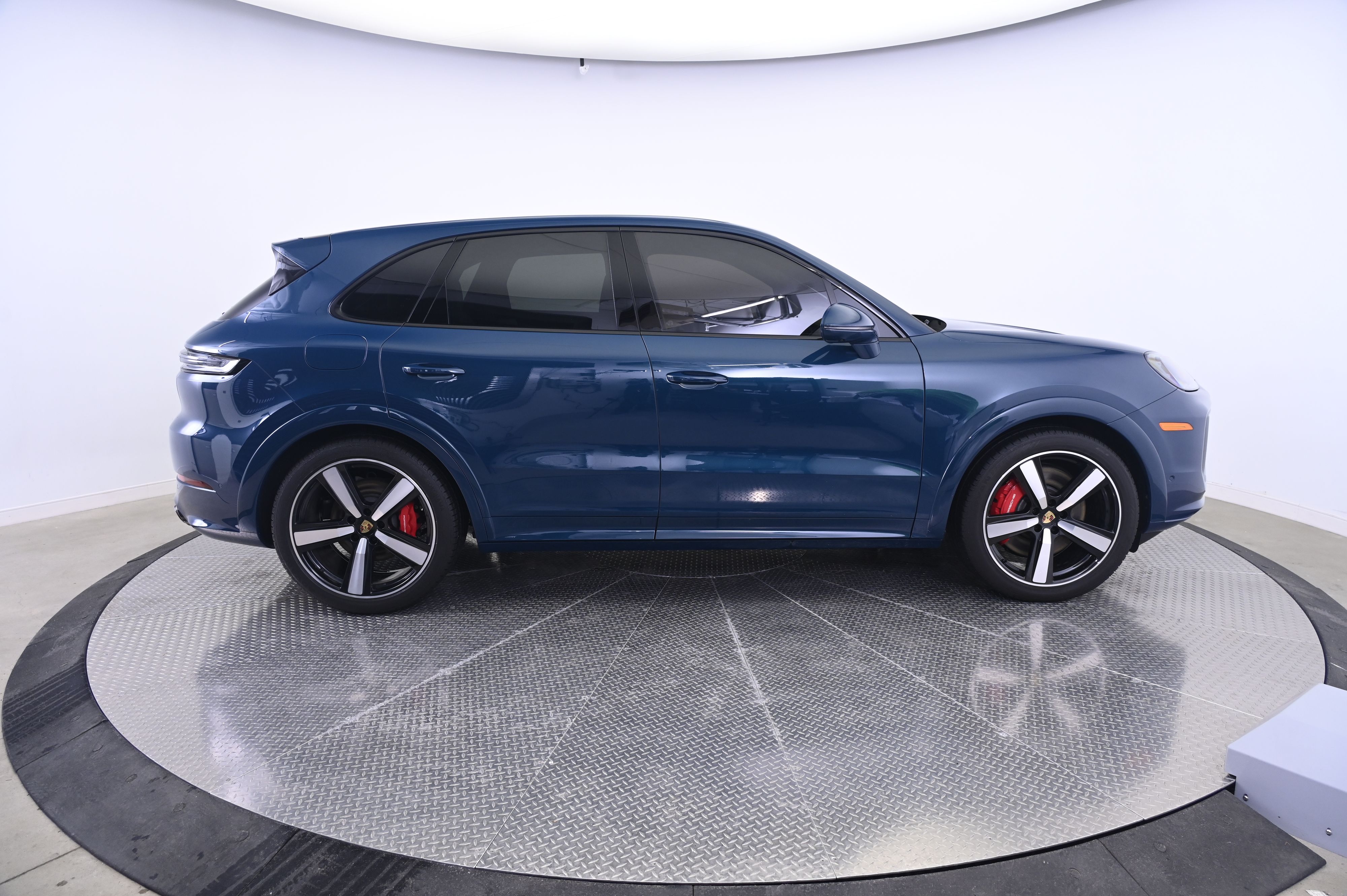 Thumbnail: 2024 Porsche Cayenne - 8