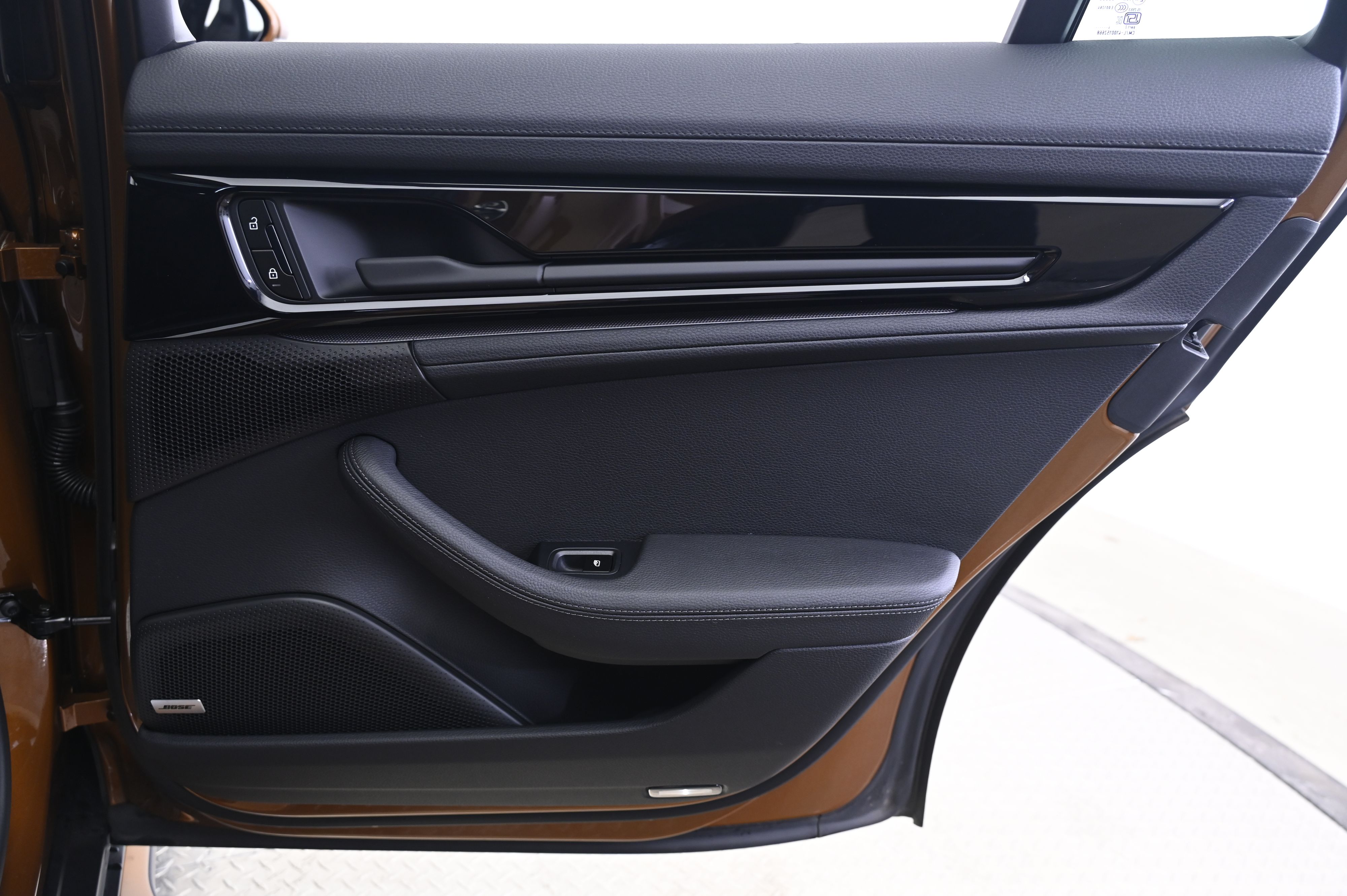 Thumbnail: 2025 Porsche Panamera - 16