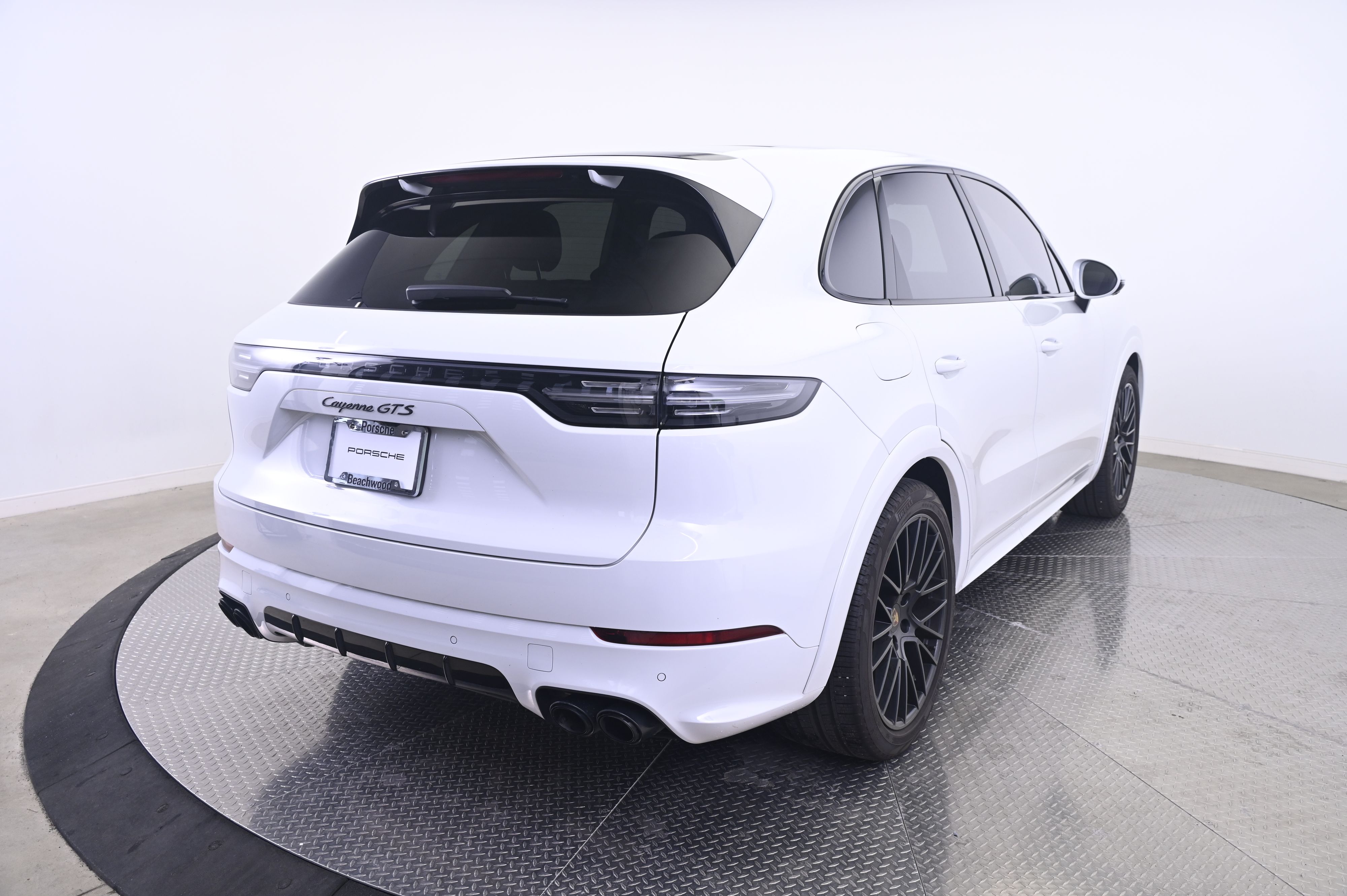 Thumbnail: 2023 Porsche Cayenne - 7