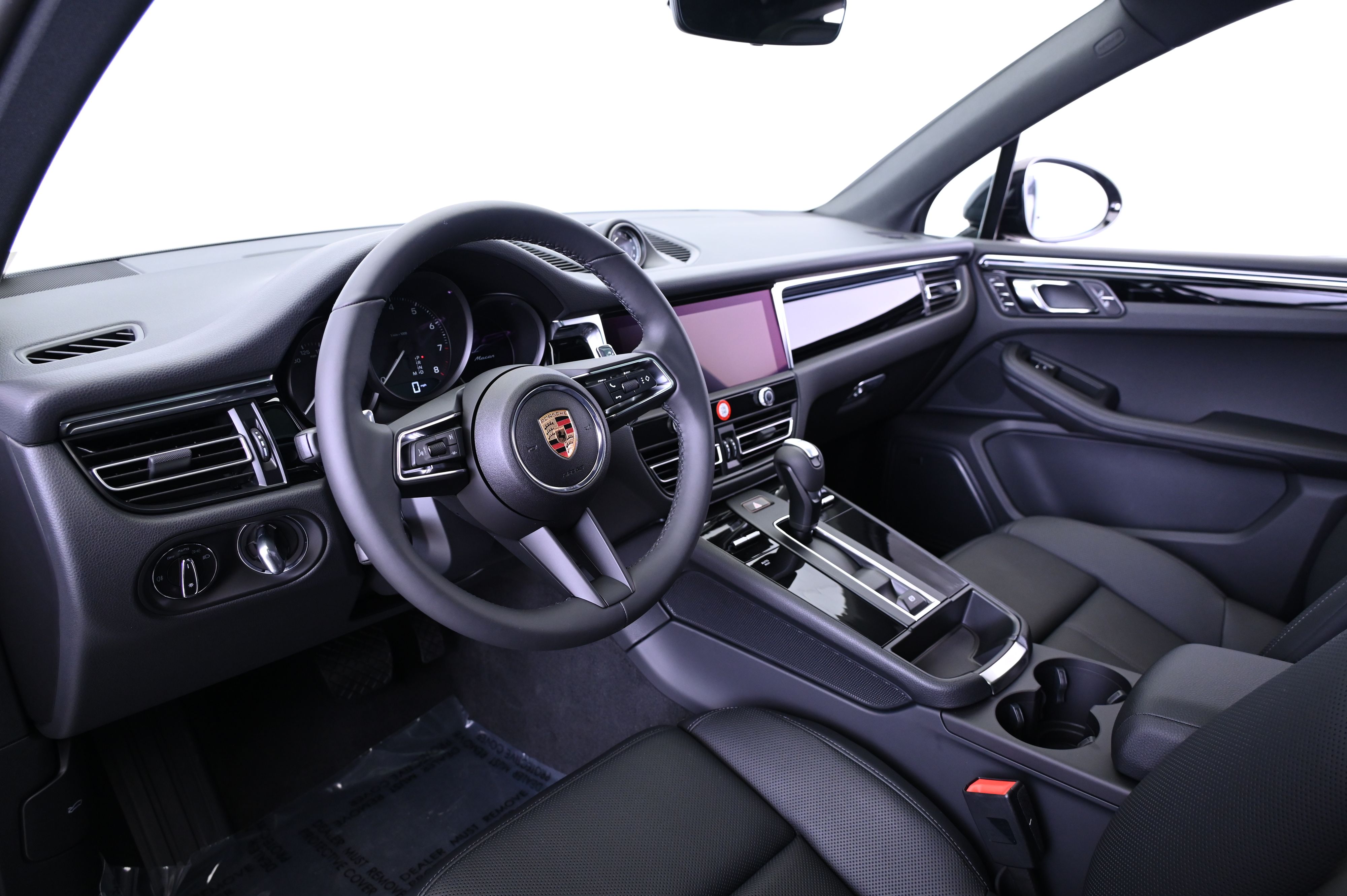 Thumbnail: 2025 Porsche Macan - 4