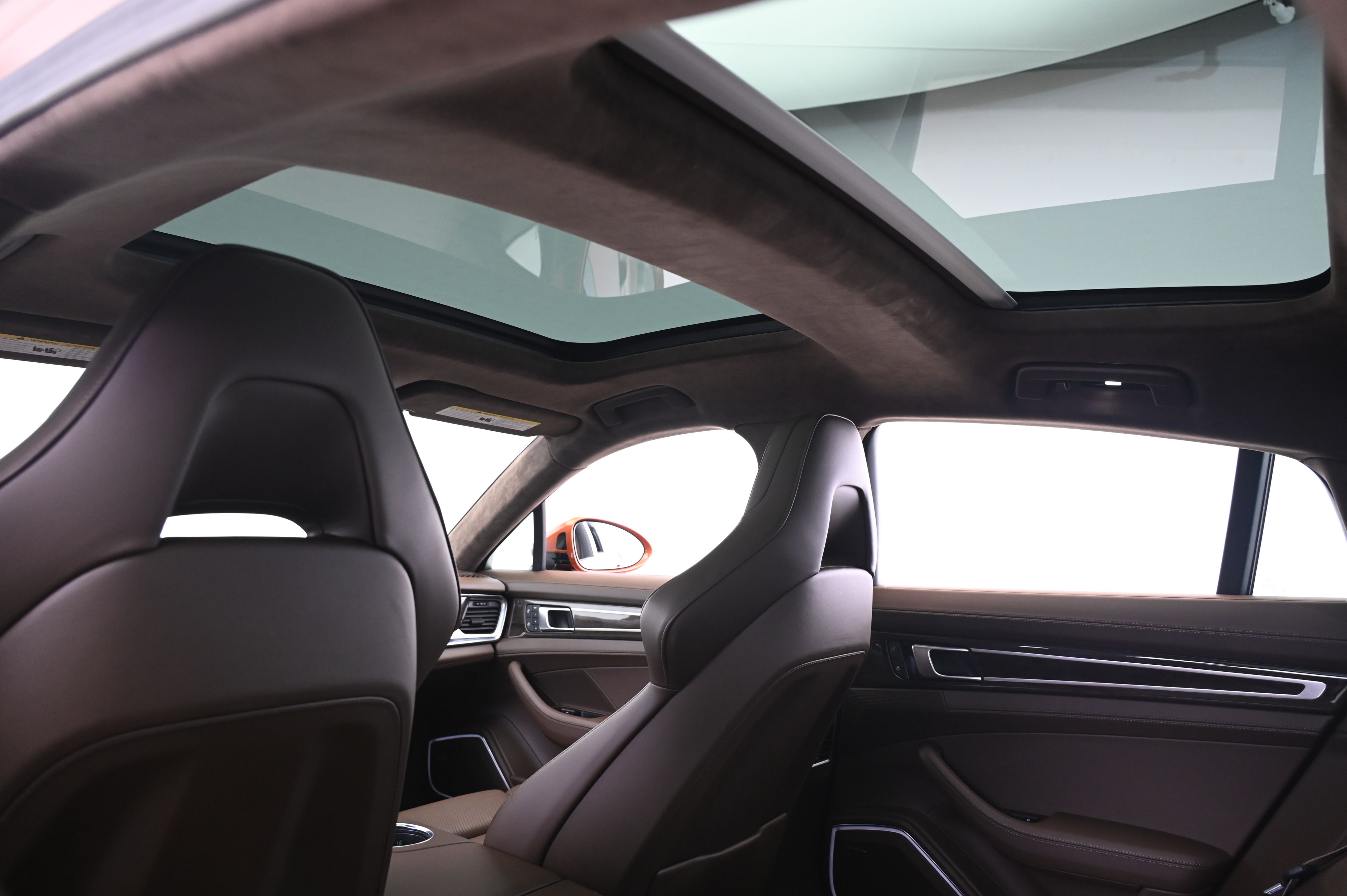 Thumbnail: 2023 Porsche Panamera - 25