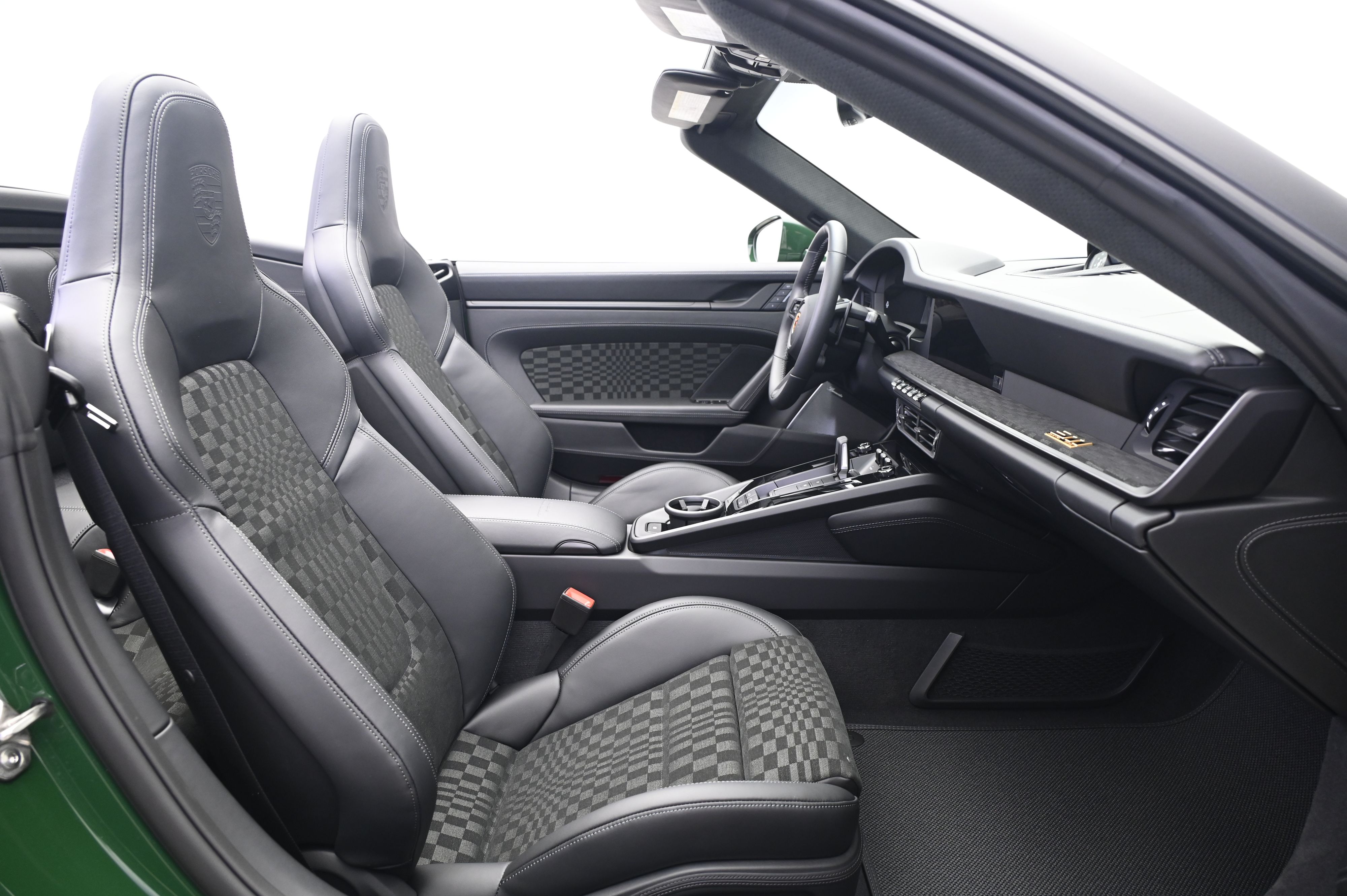 Thumbnail: 2026 Porsche 911 - 25