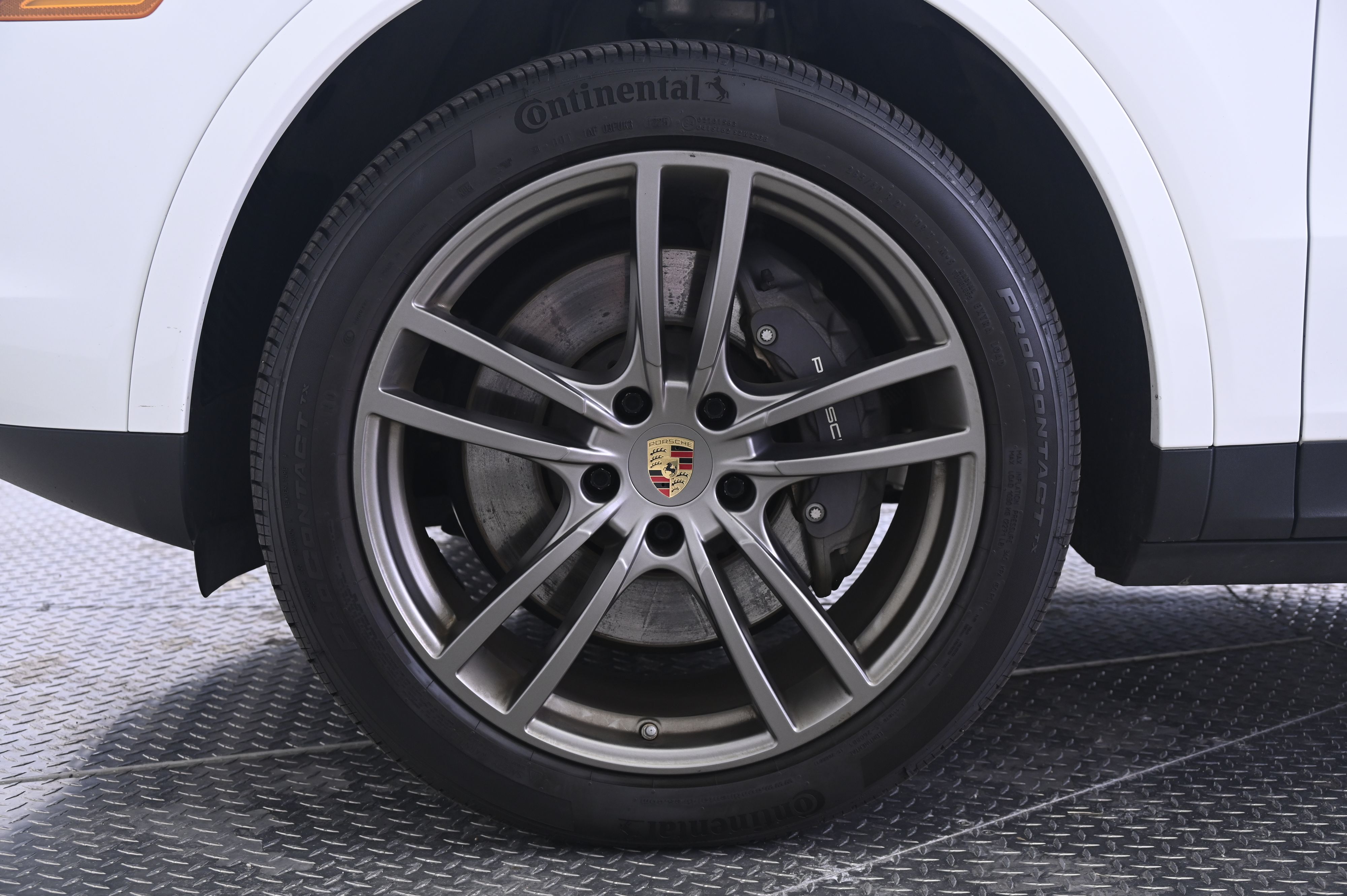Thumbnail: 2022 Porsche Cayenne - 11