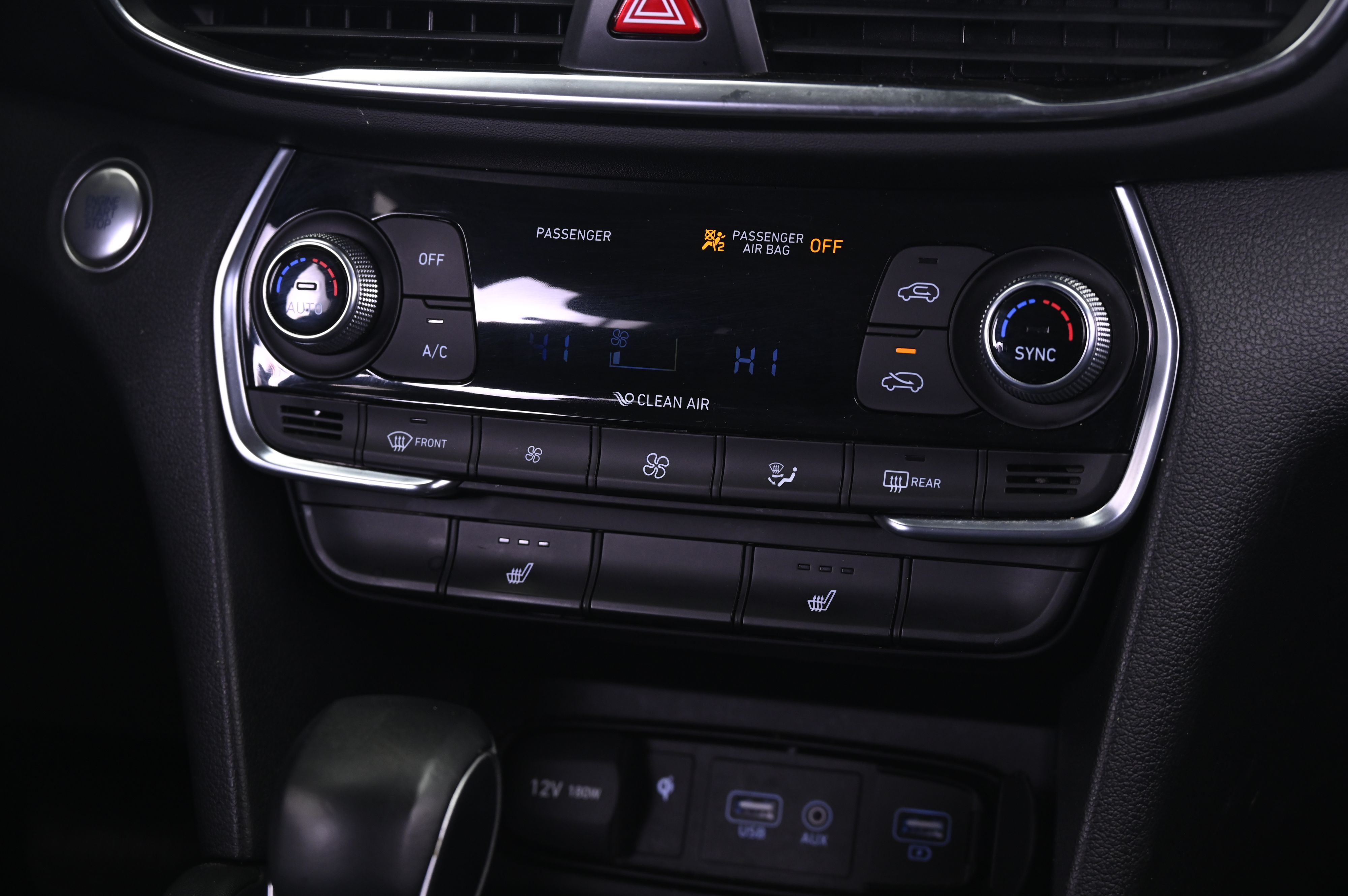 Thumbnail: 2020 Hyundai Santa Fe - 32