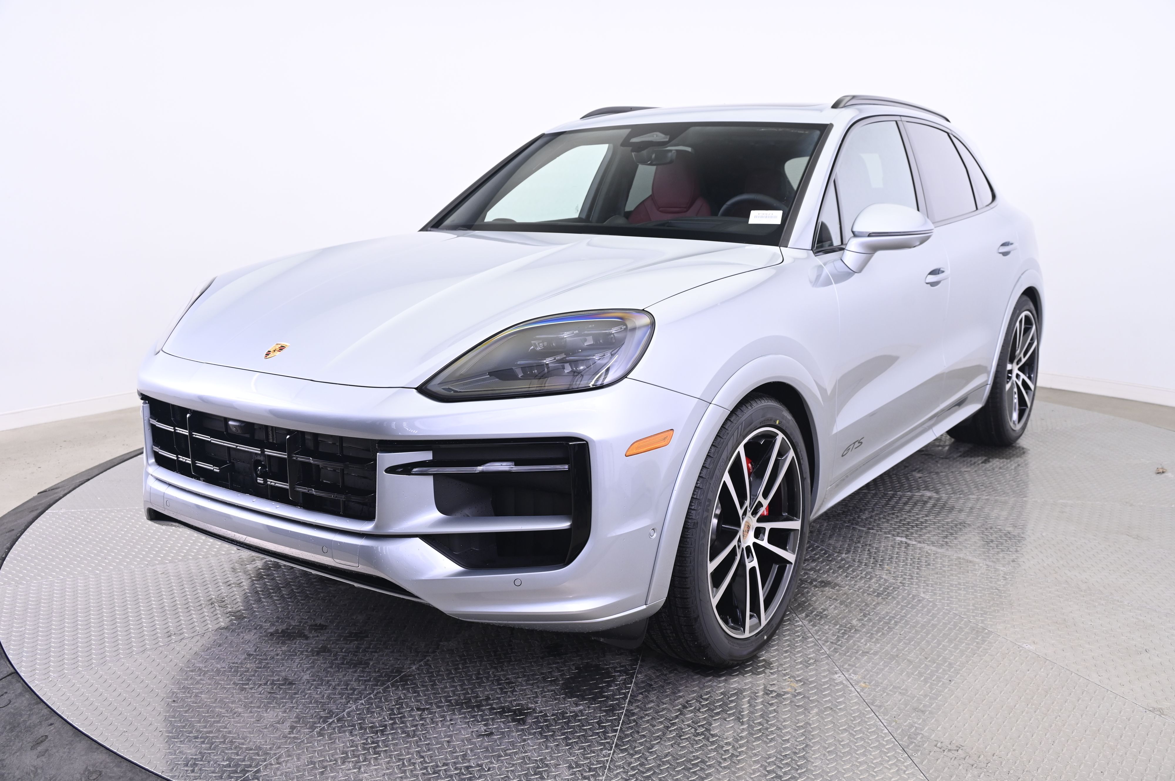 Thumbnail: 2026 Porsche Cayenne - 1