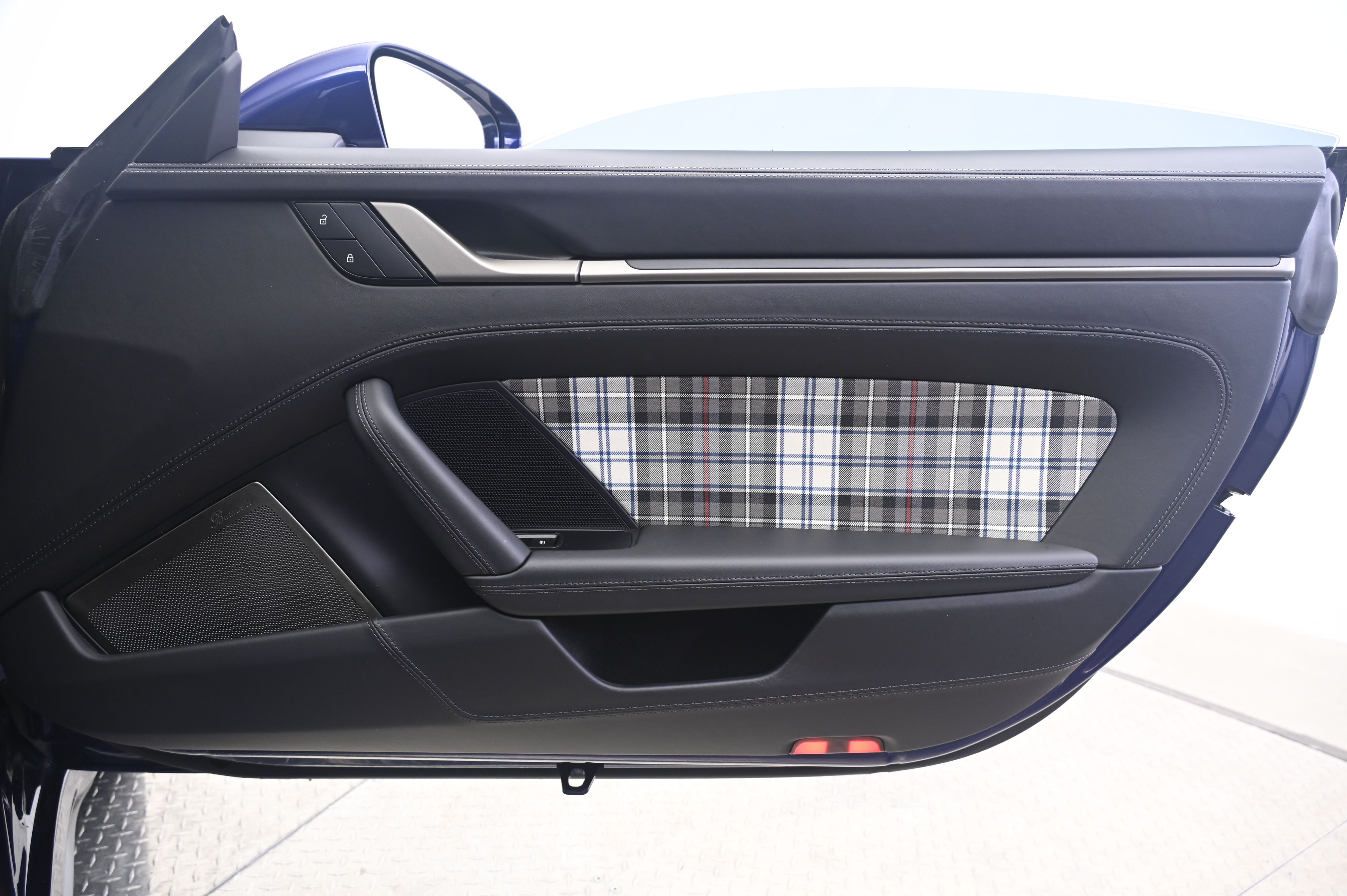 Thumbnail: 2025 Porsche 911 - 19