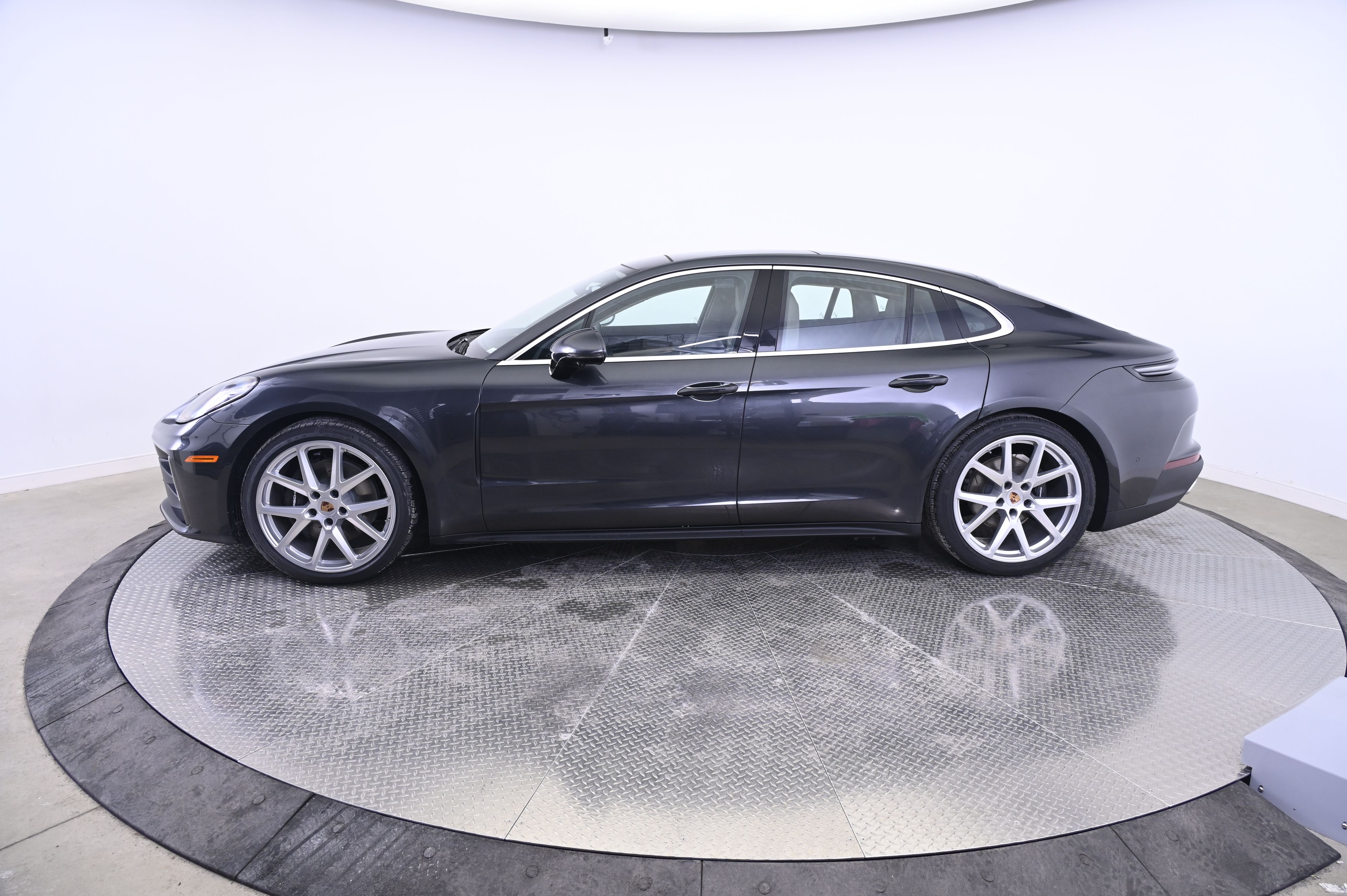 Thumbnail: 2026 Porsche Panamera - 2