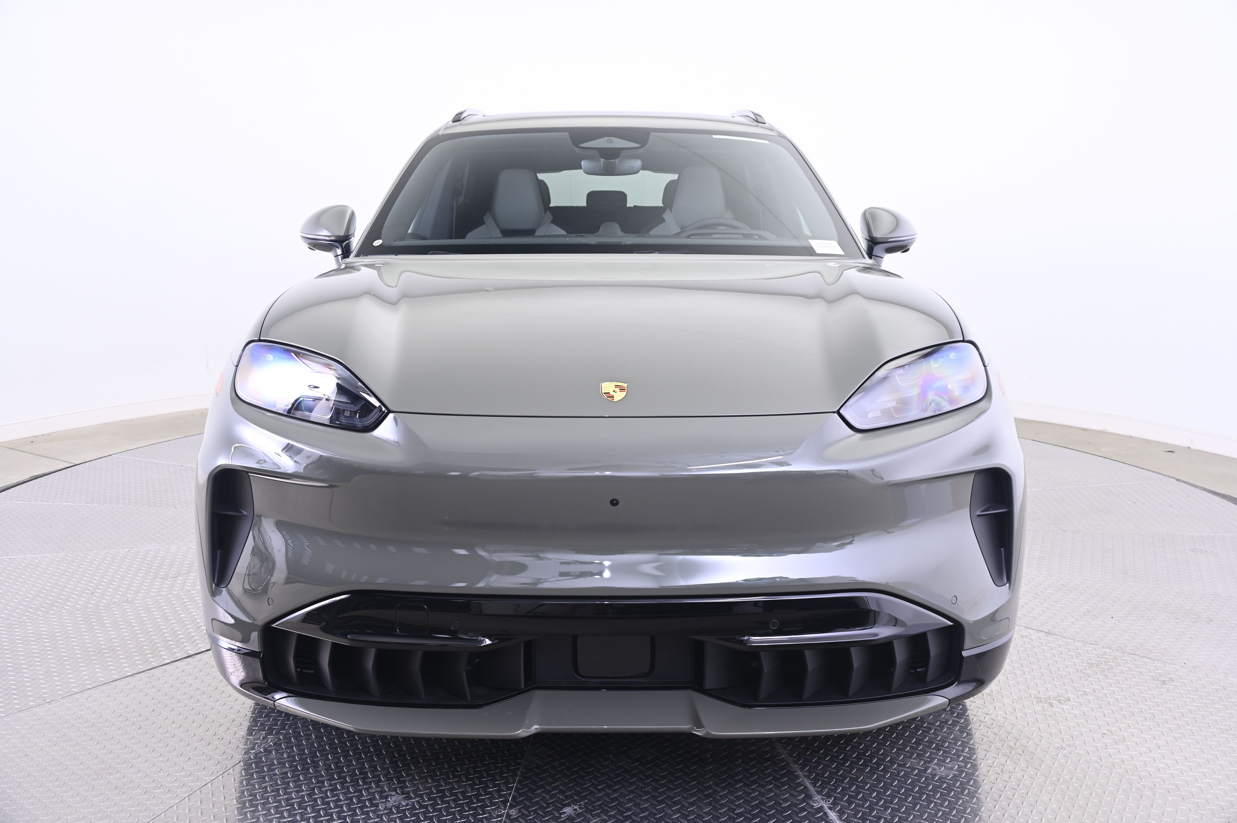 Thumbnail: 2026 Porsche Cayenne - 10