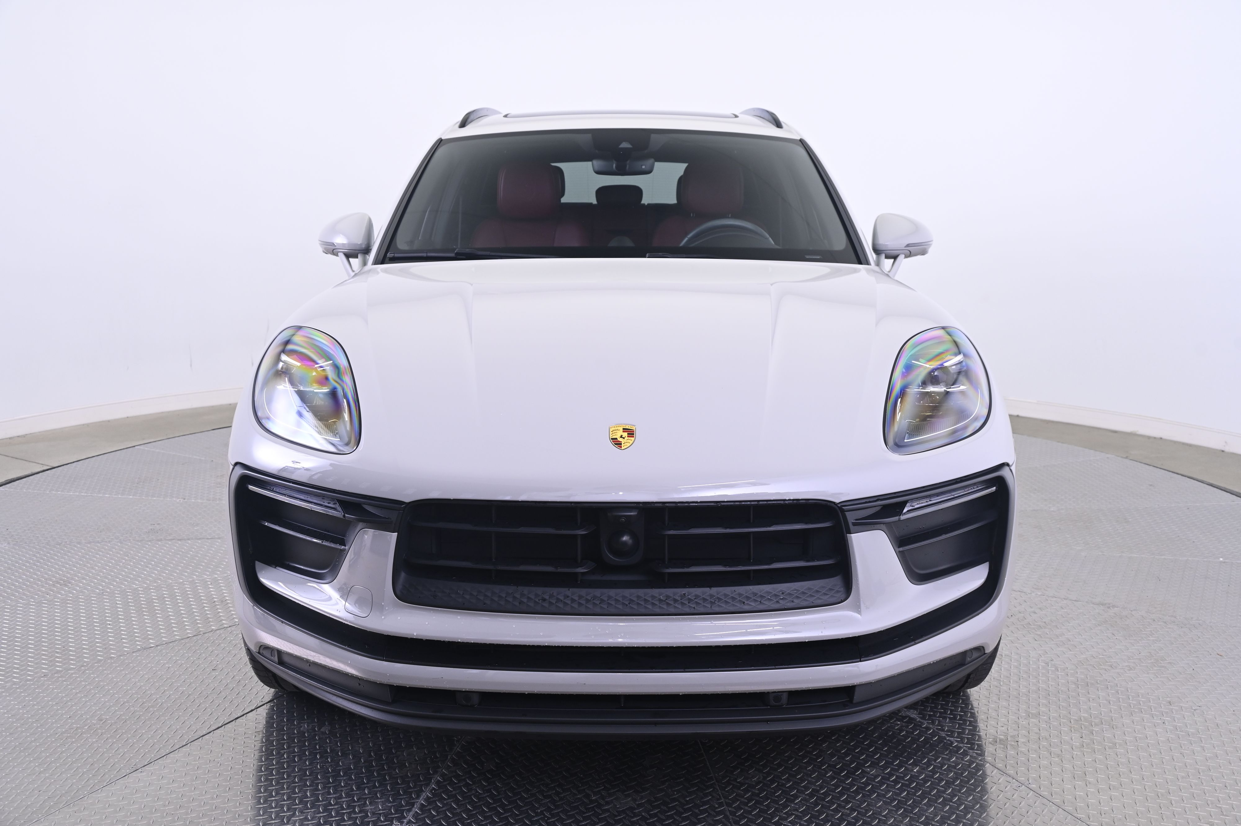 Thumbnail: 2023 Porsche Macan - 10