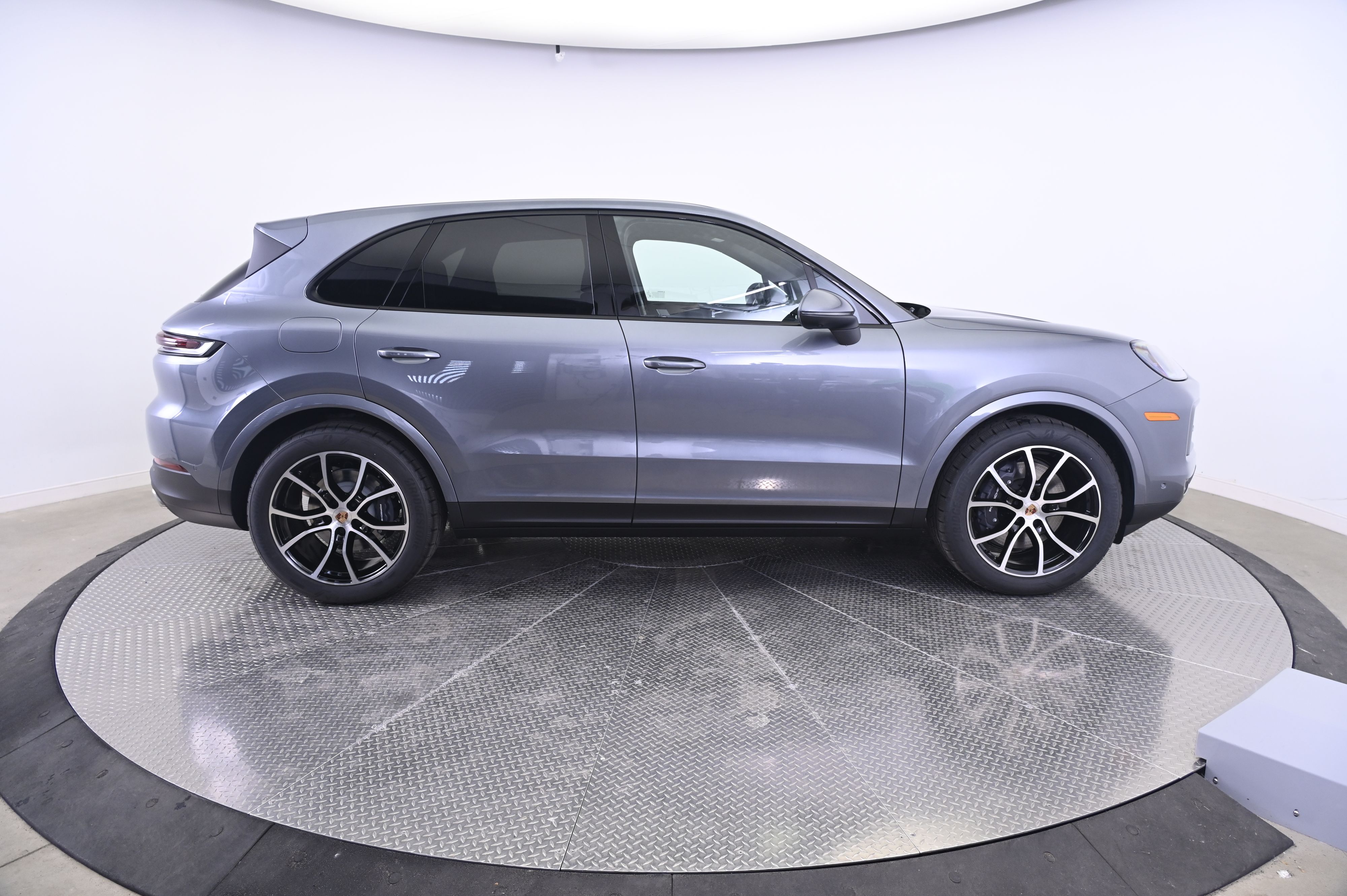 Thumbnail: 2026 Porsche Cayenne - 8