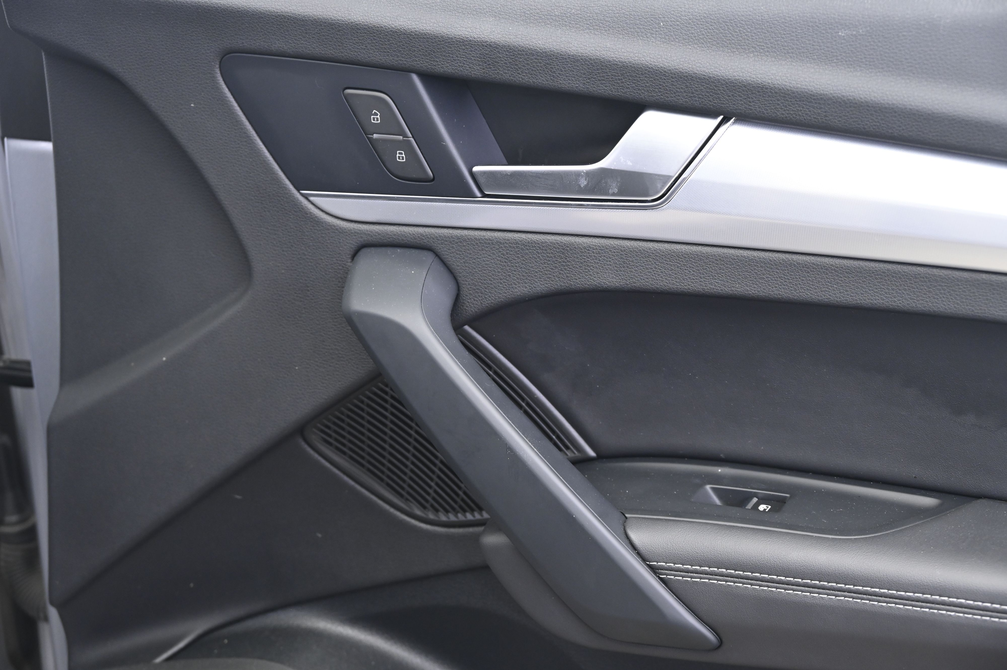 Thumbnail: 2023 Audi Q5 - 21