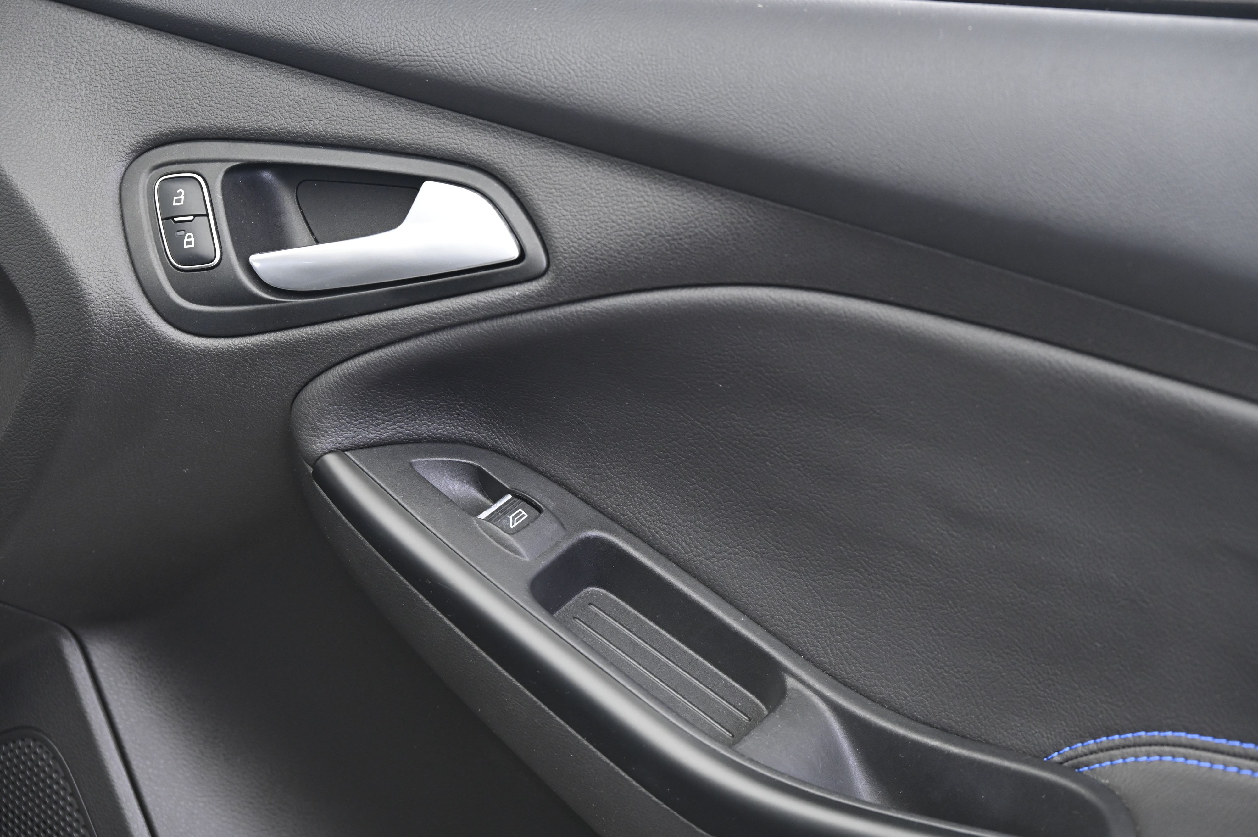 Thumbnail: 2016 Ford Focus - 22