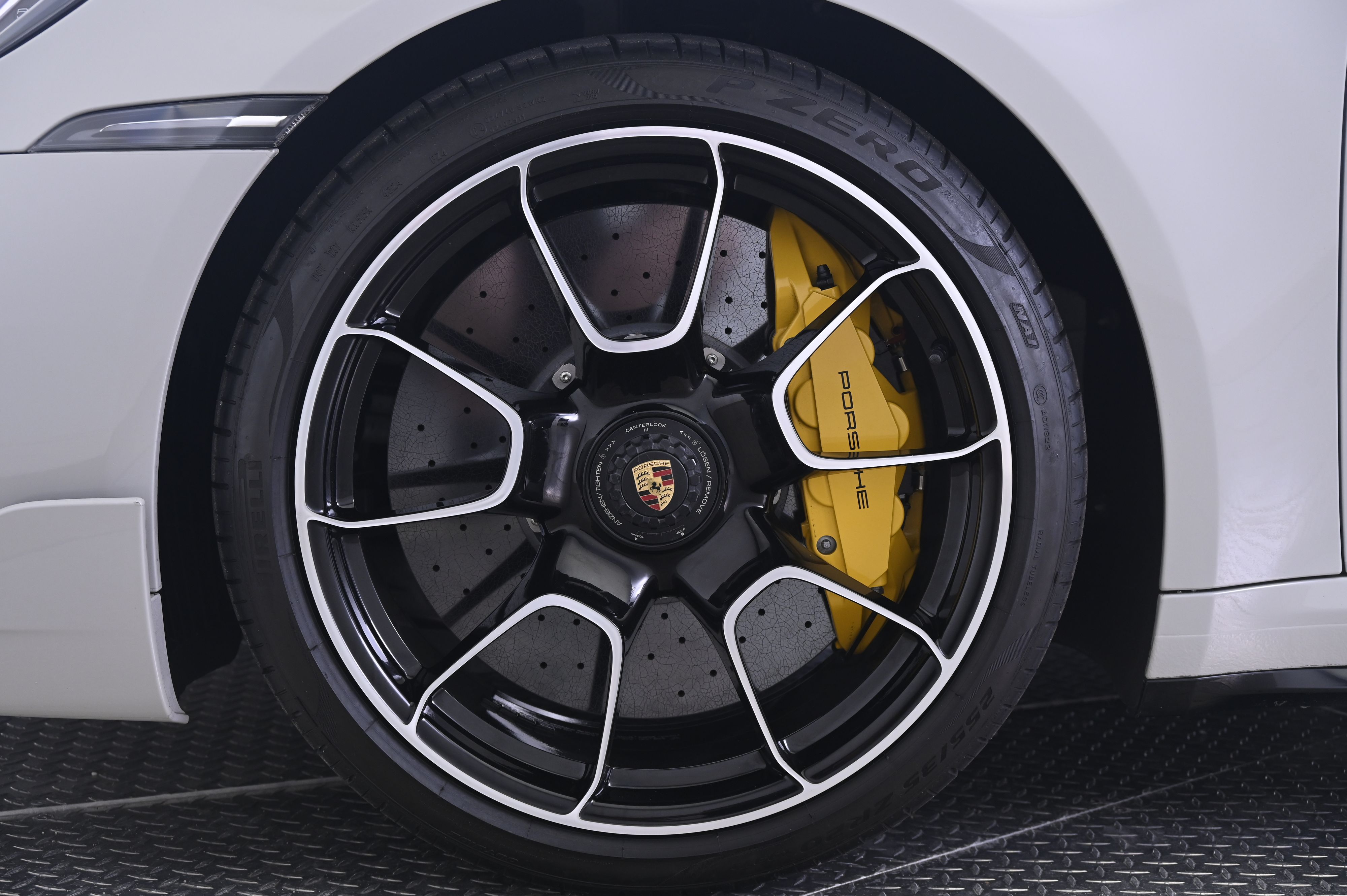 Thumbnail: 2021 Porsche 911 - 11