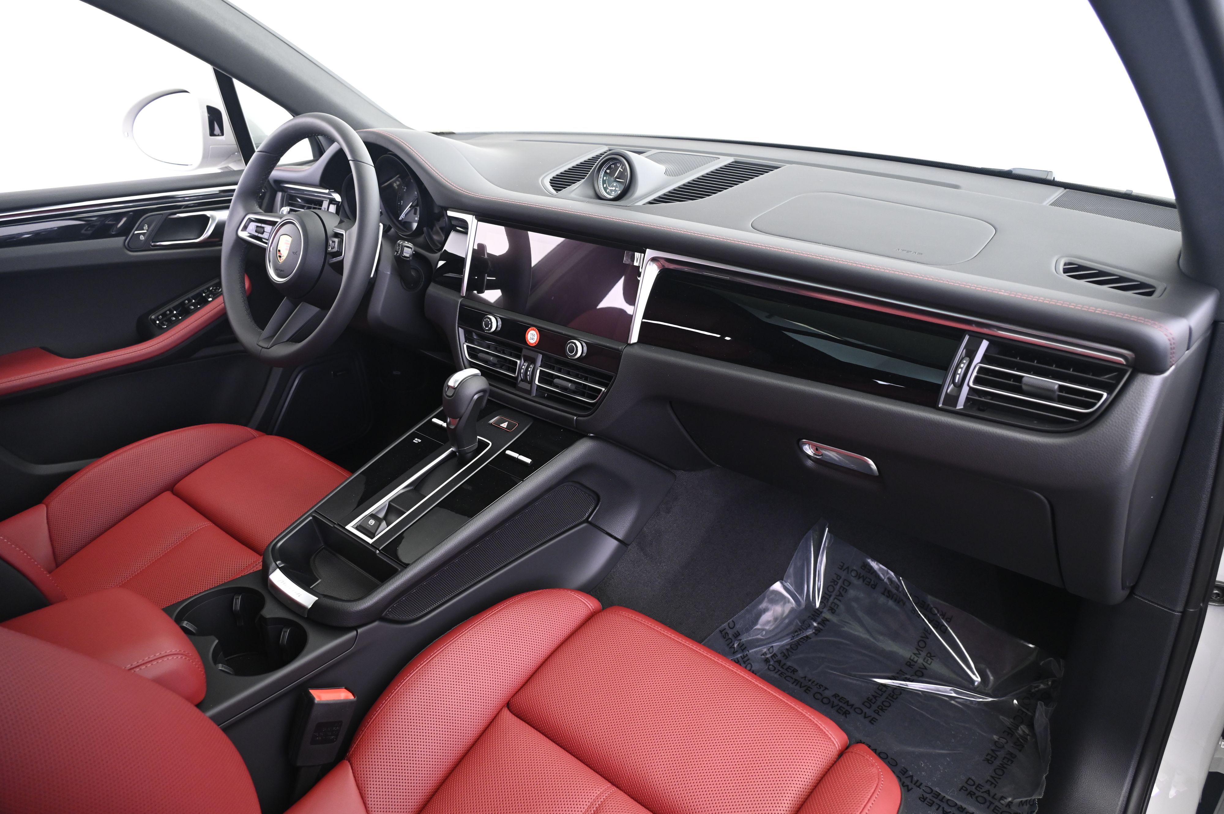 Thumbnail: 2026 Porsche Macan - 22