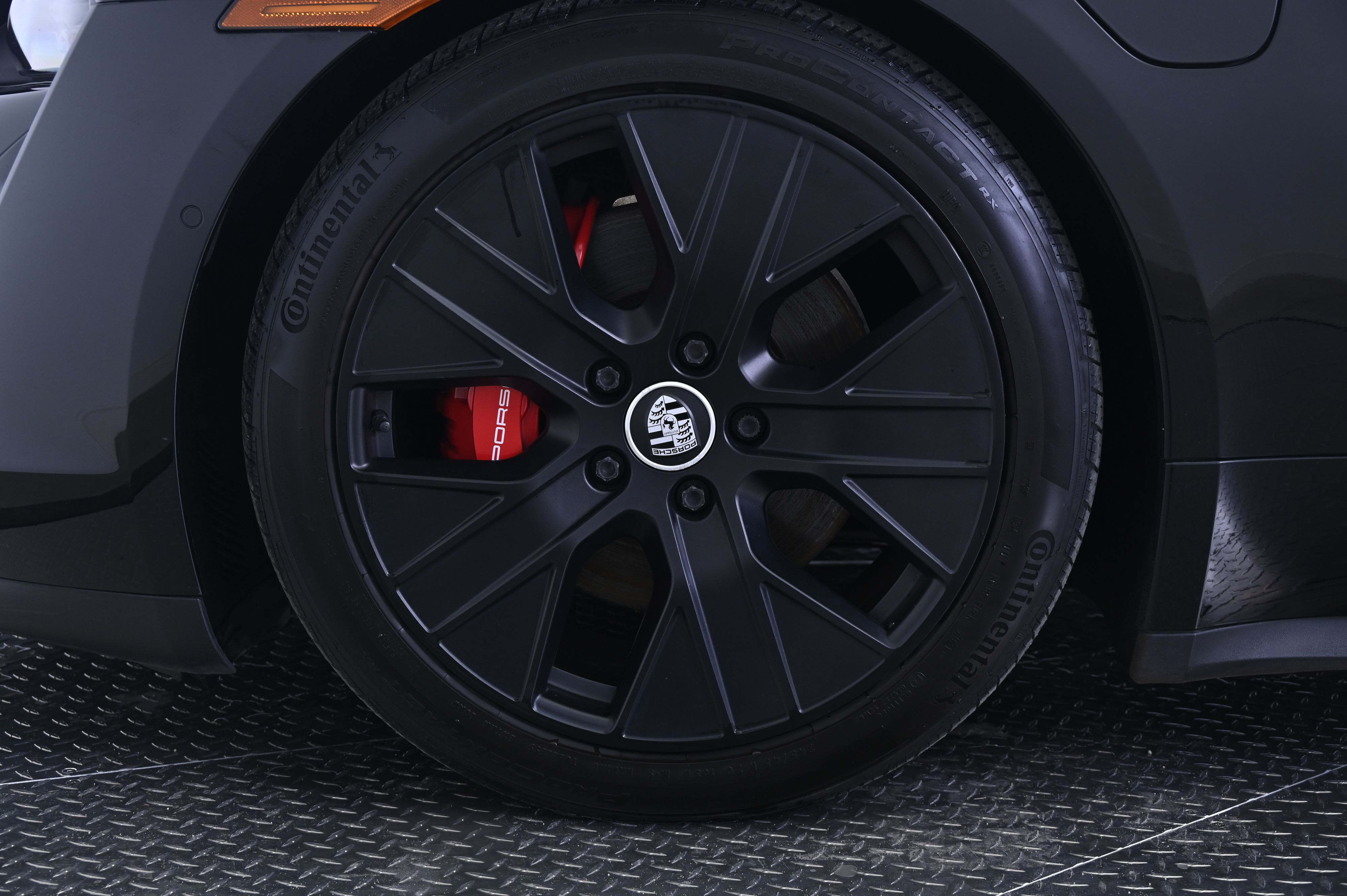 Thumbnail: 2020 Porsche Taycan - 11