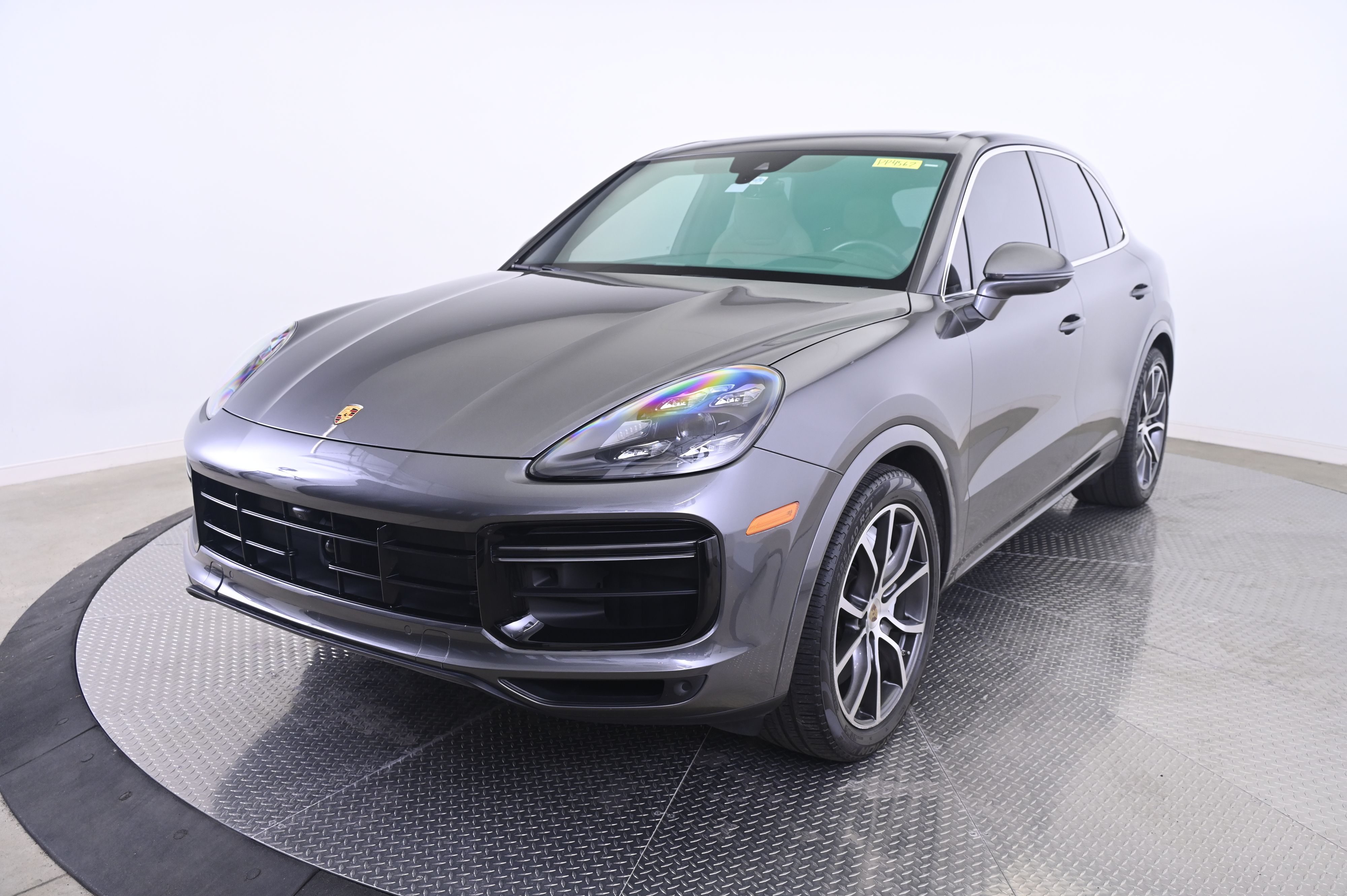 Thumbnail: 2023 Porsche Cayenne - 1