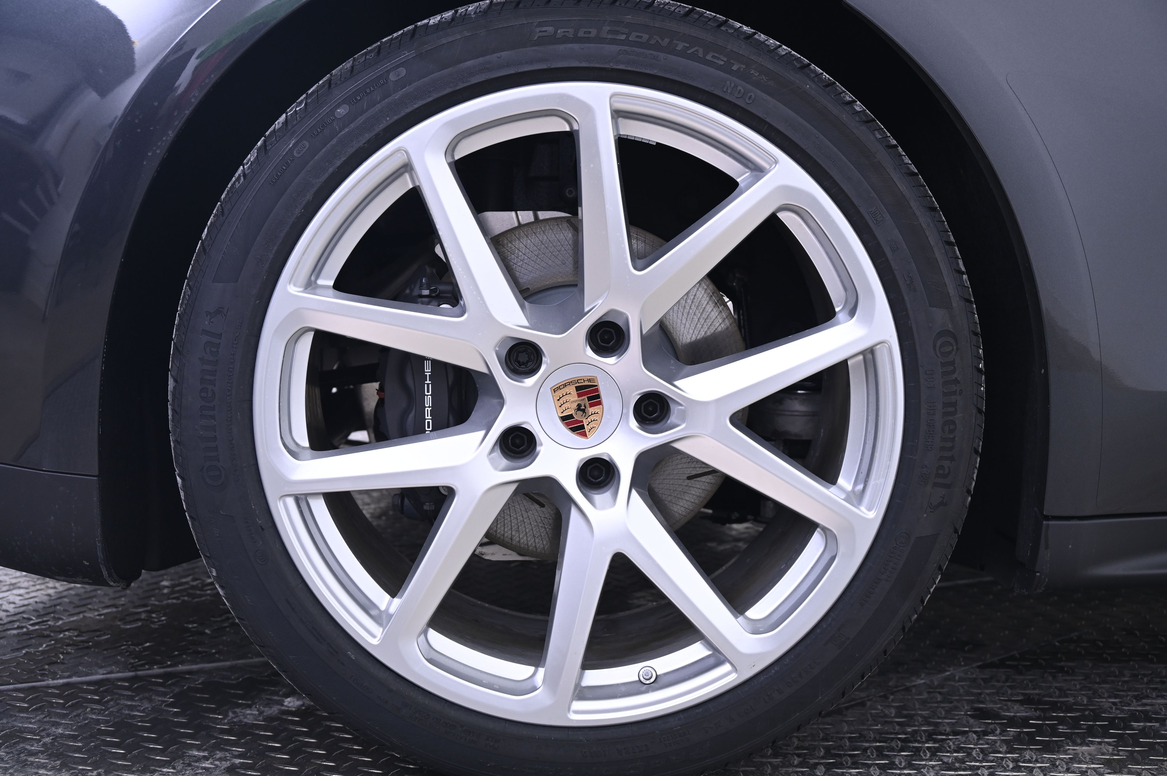 Thumbnail: 2026 Porsche Panamera - 13