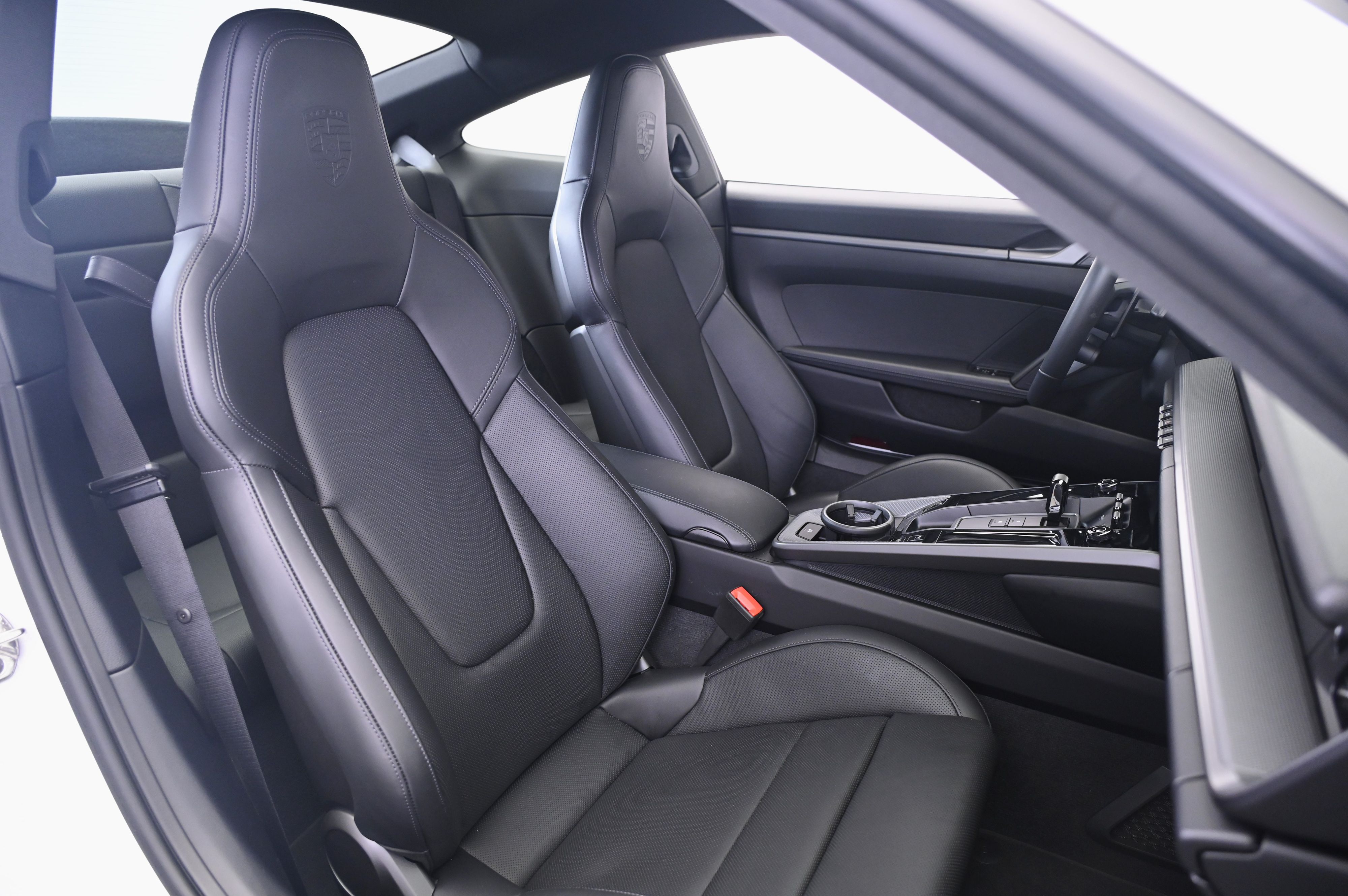 Thumbnail: 2025 Porsche 911 - 20