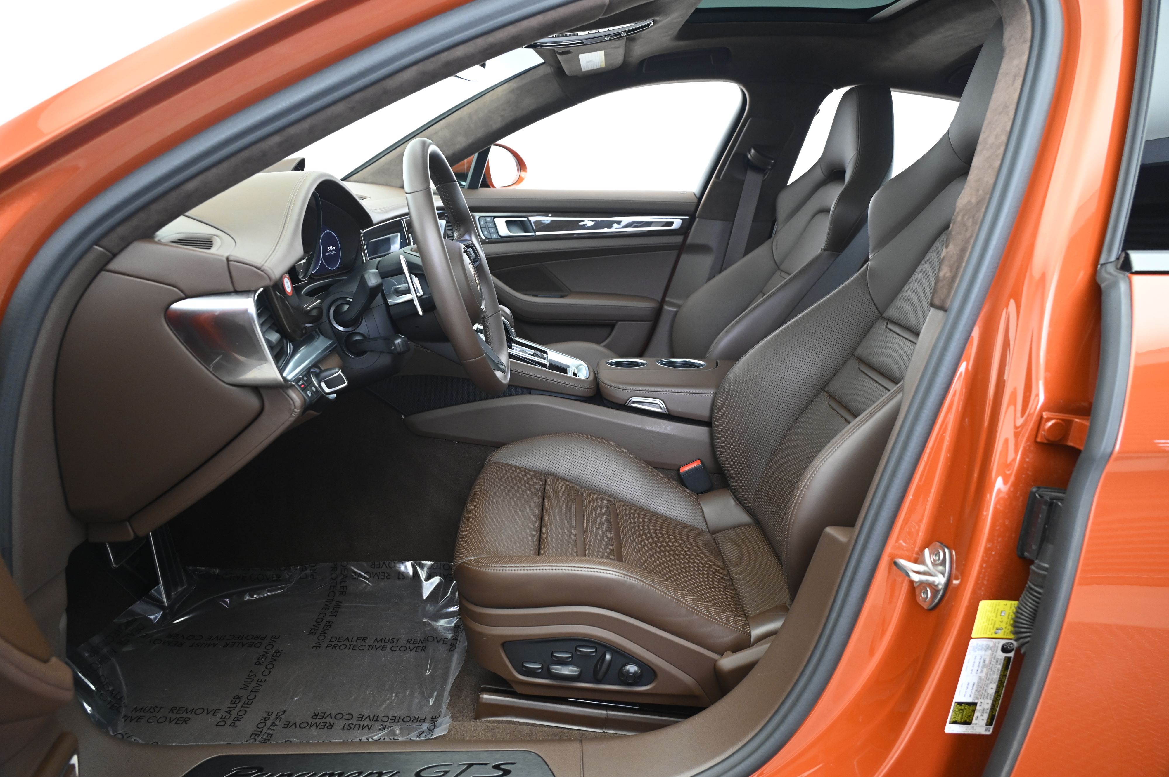 Thumbnail: 2023 Porsche Panamera - 29