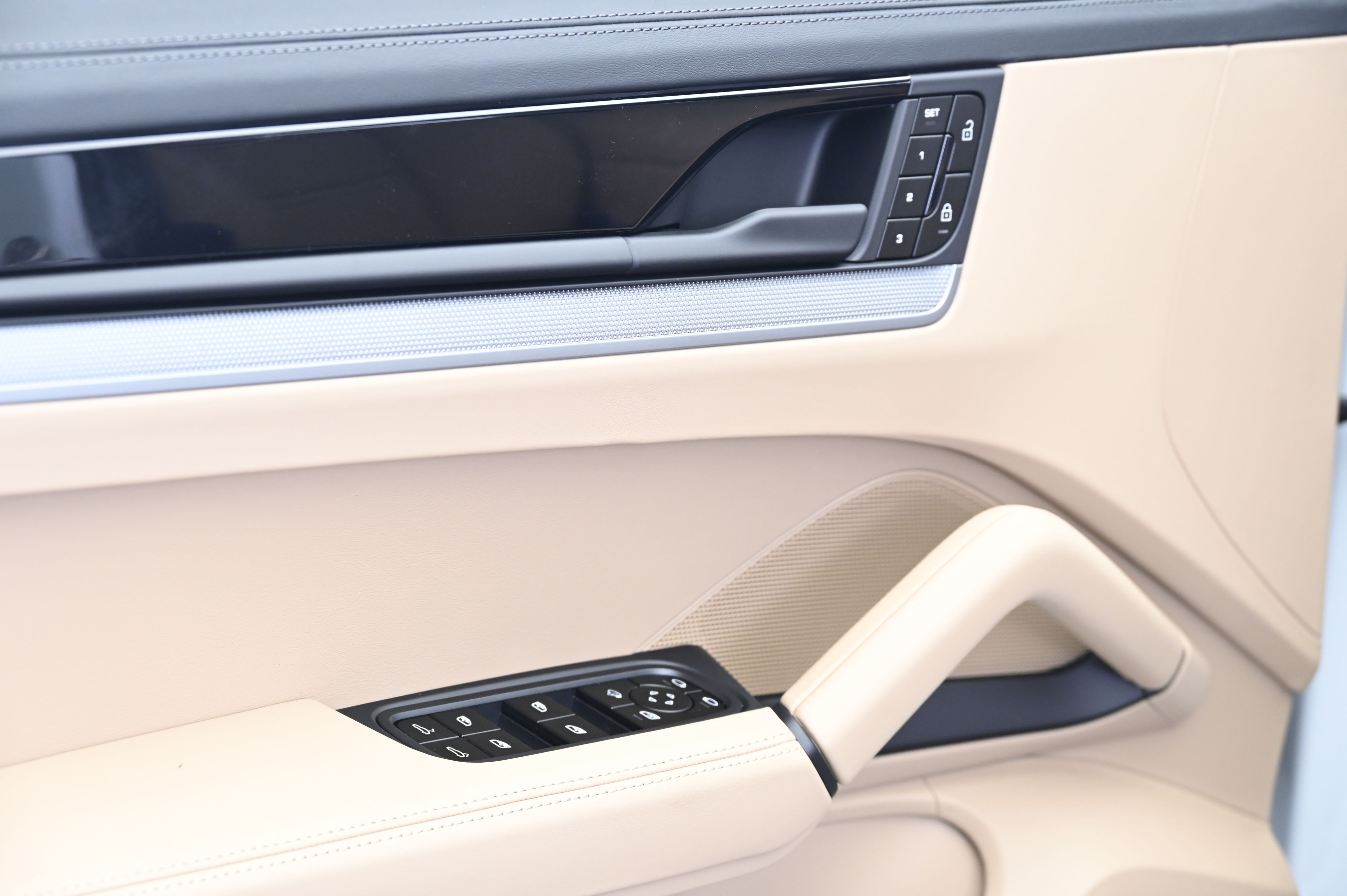 Thumbnail: 2026 Porsche  - 27