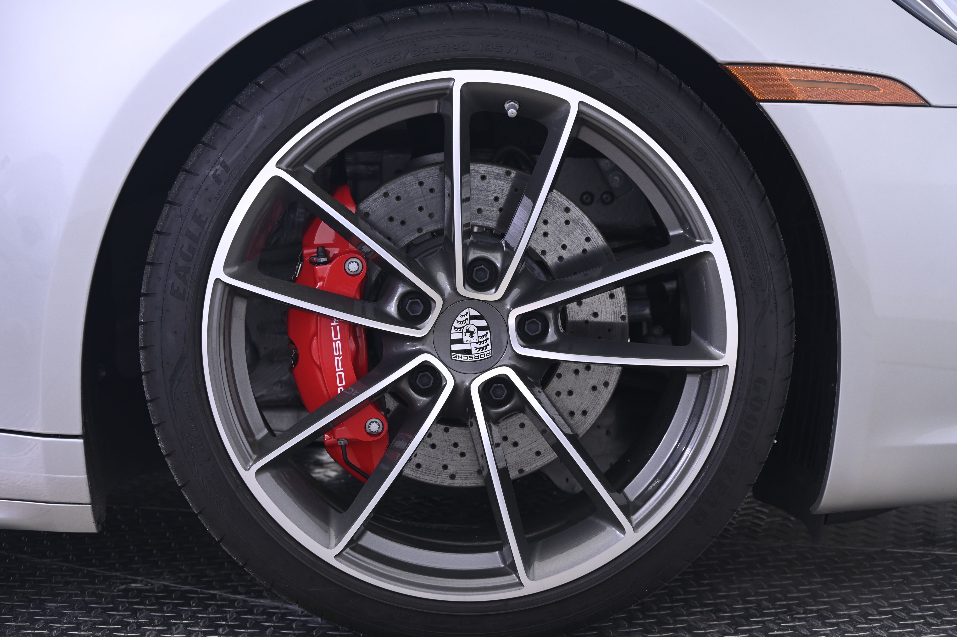 Thumbnail: 2024 Porsche 911 - 14