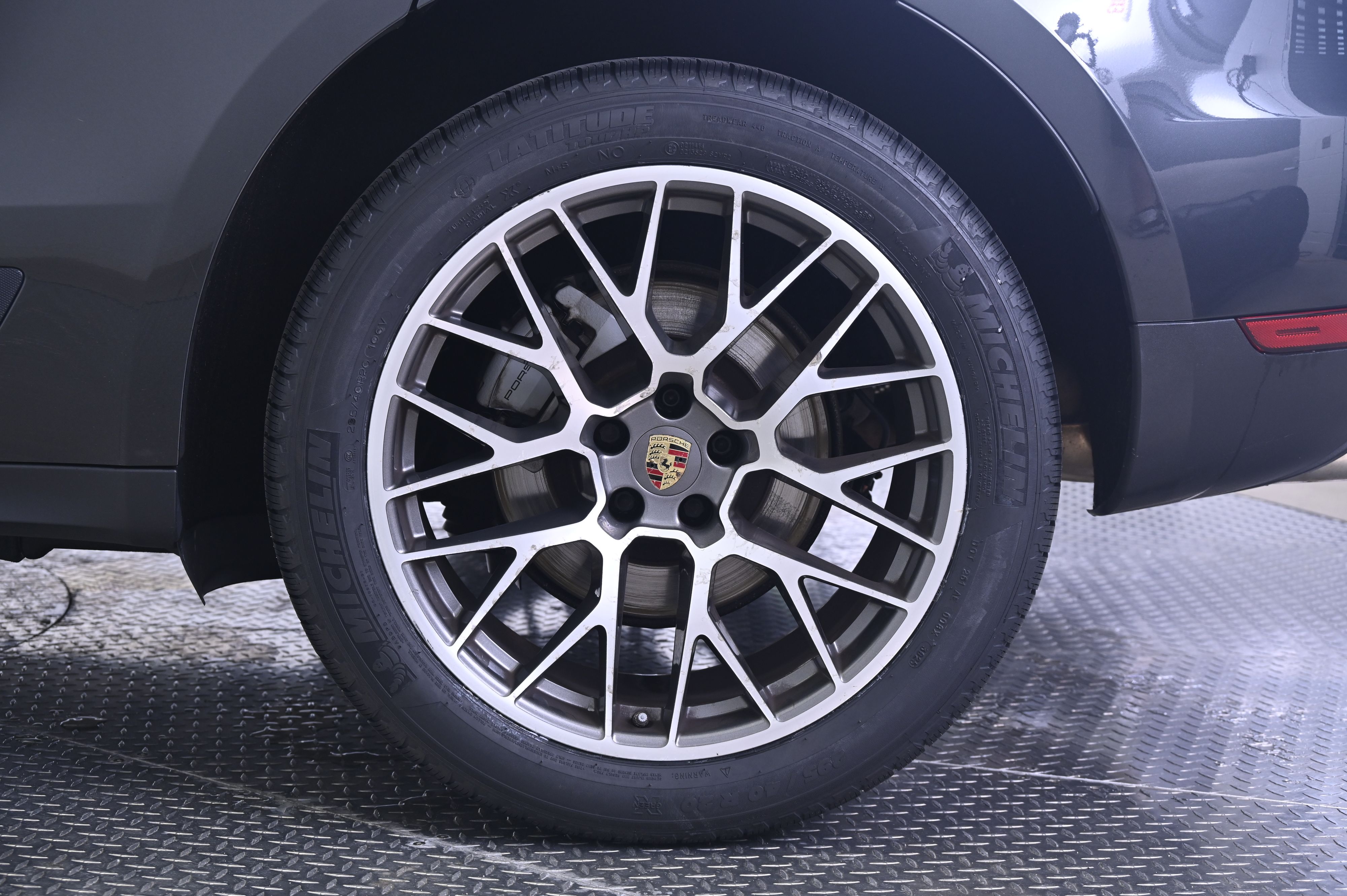Thumbnail: 2018 Porsche Macan - 12