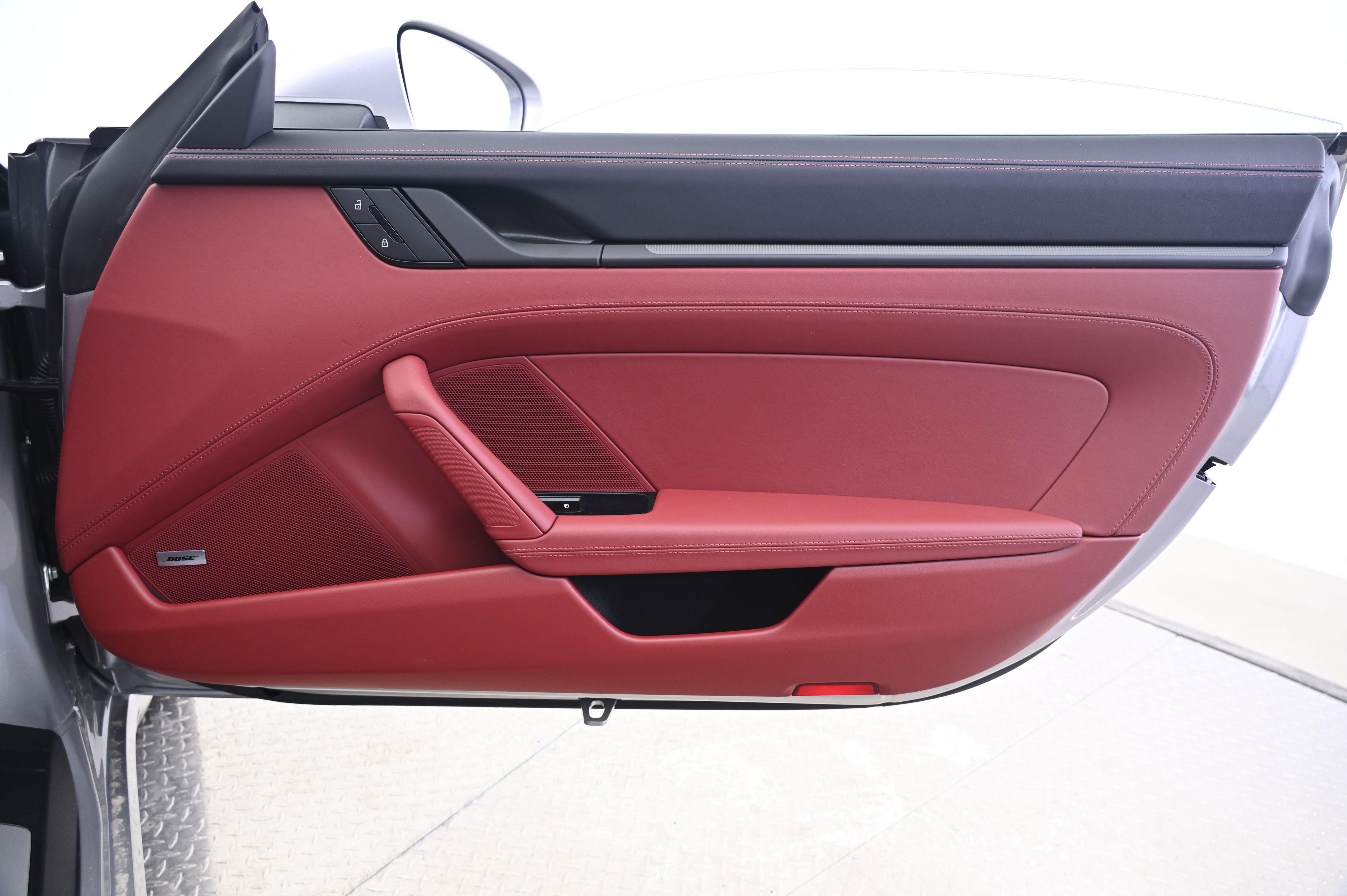 Thumbnail: 2025 Porsche 911 - 16