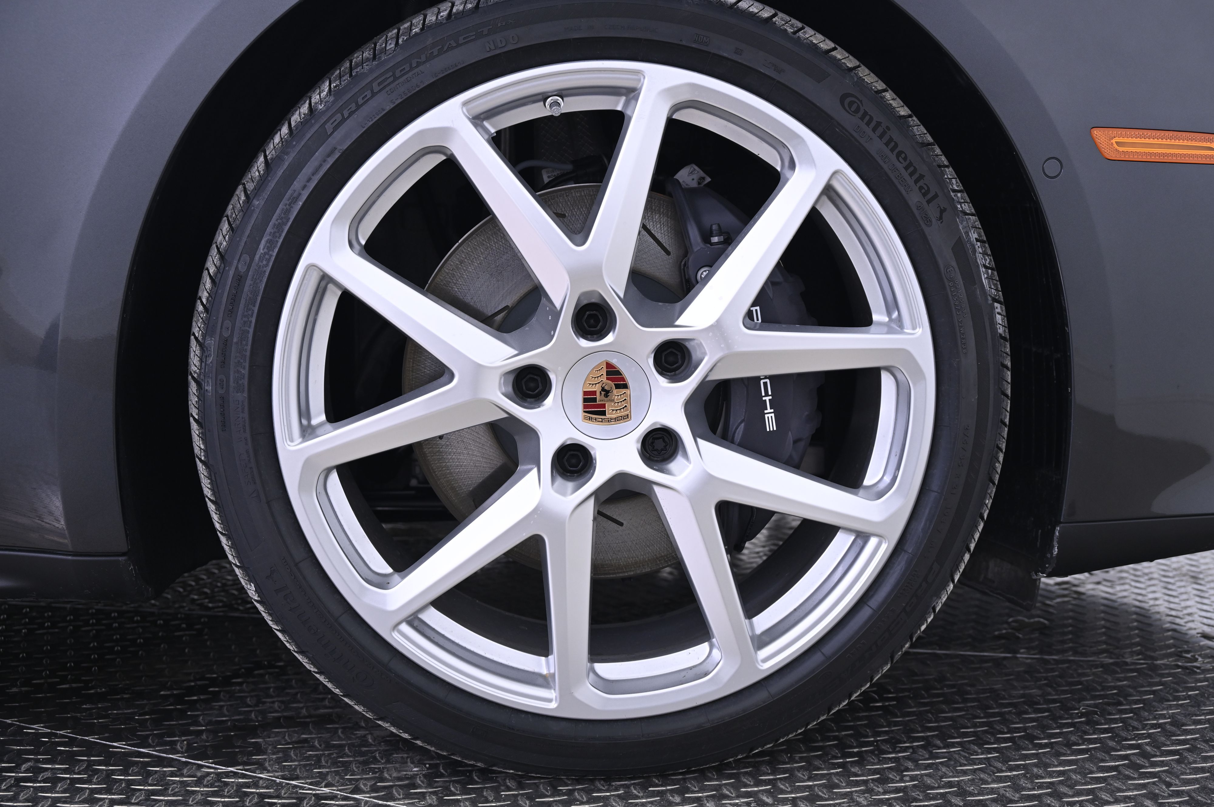 Thumbnail: 2026 Porsche Panamera - 14