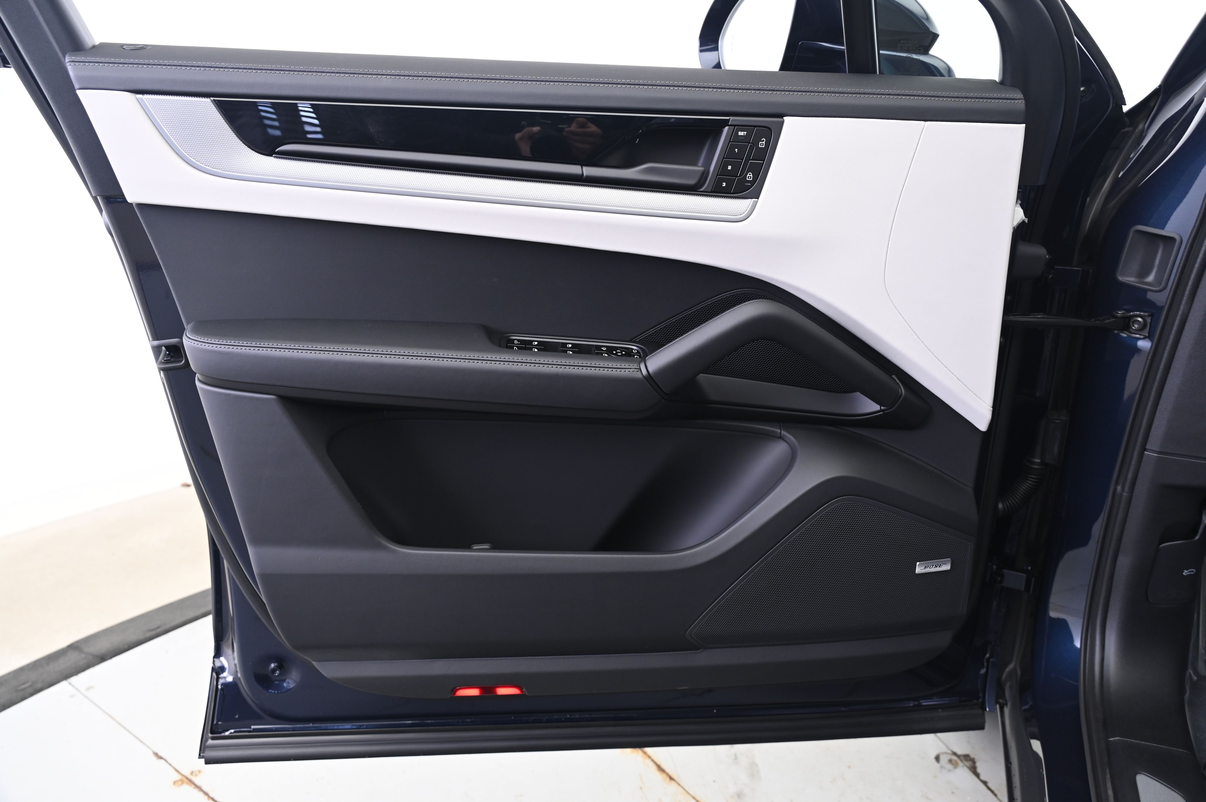 Thumbnail: 2026 Porsche  - 26