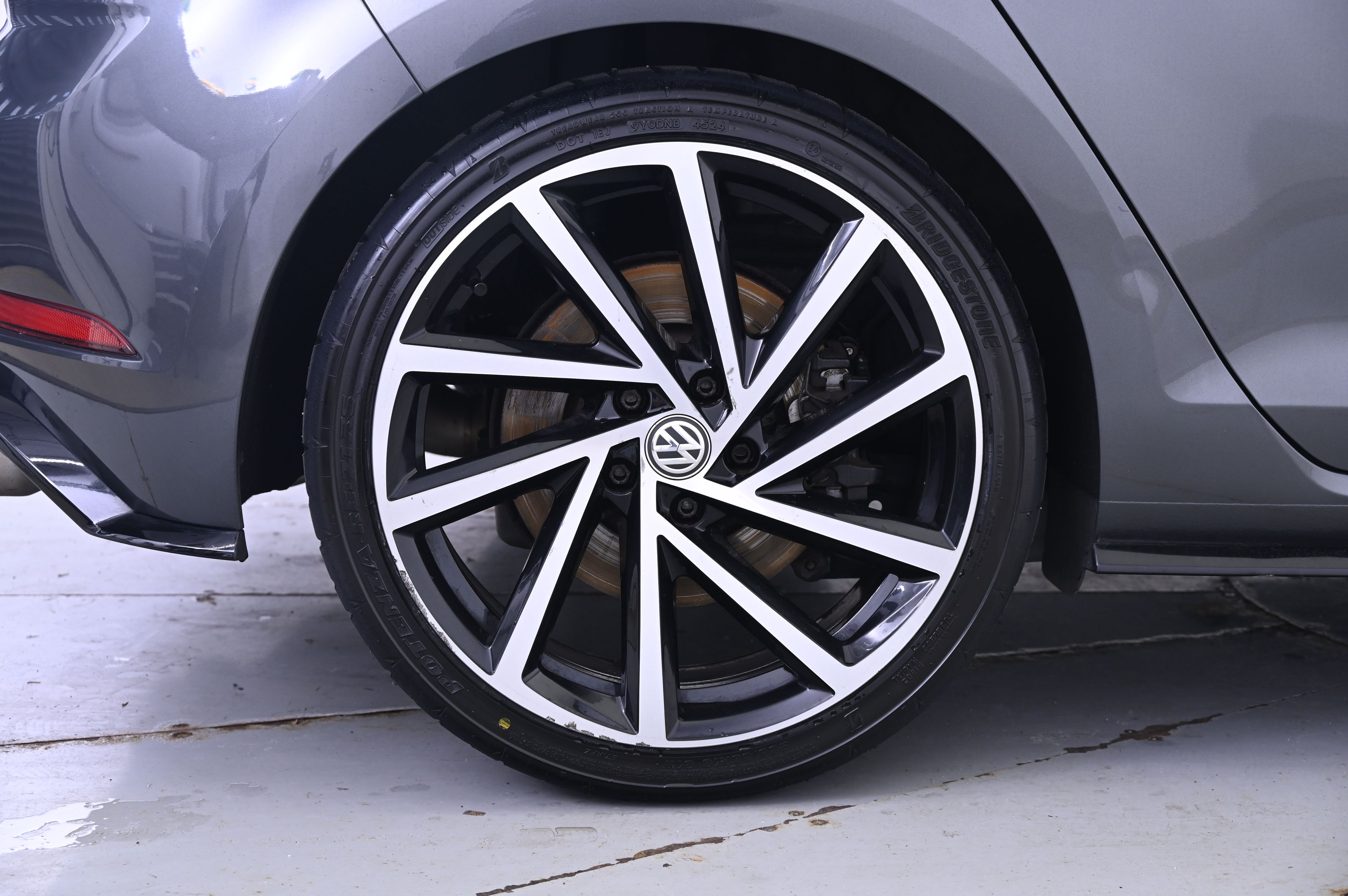 Thumbnail: 2018 Volkswagen Golf - 13